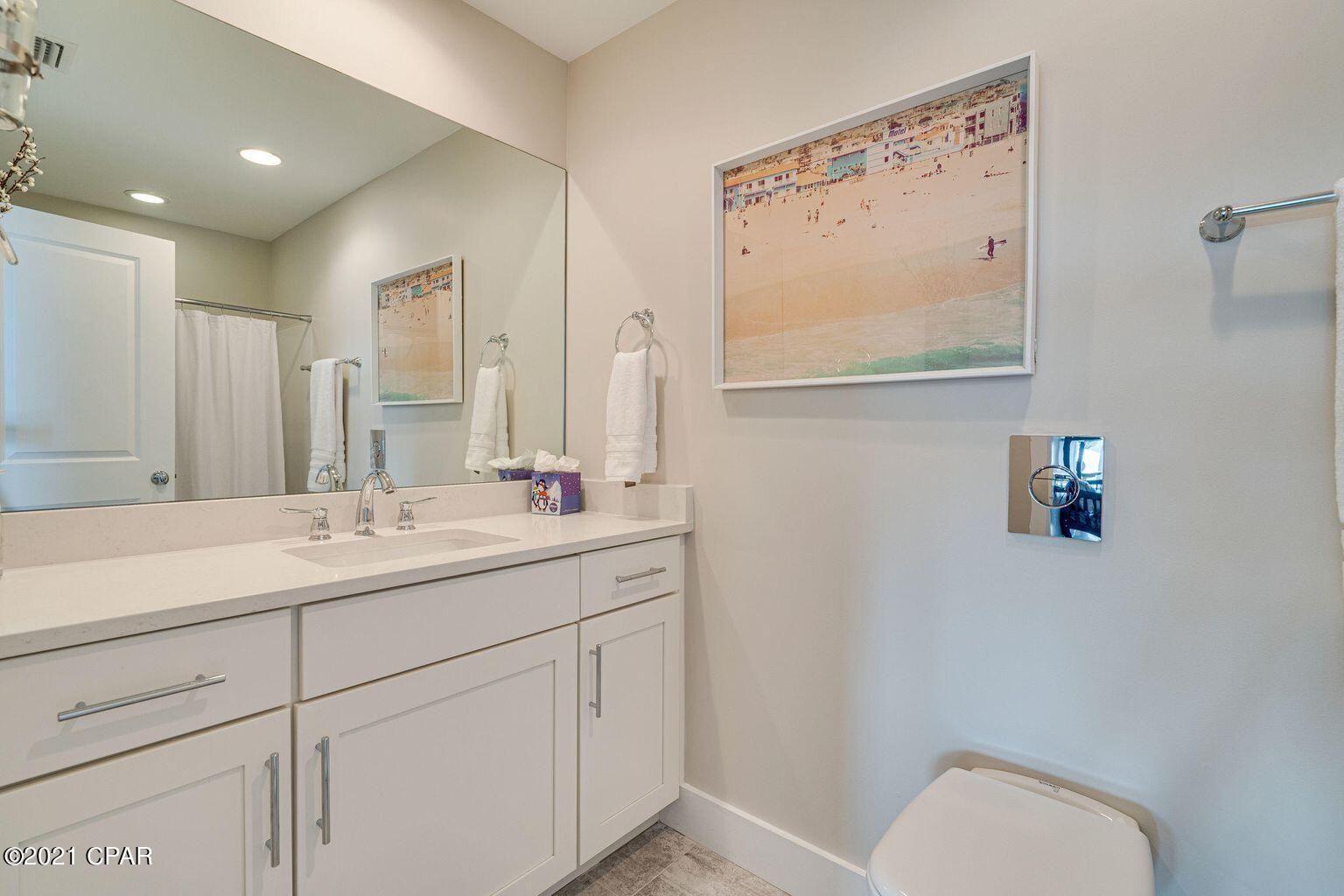 Lagoon Manor - Residential