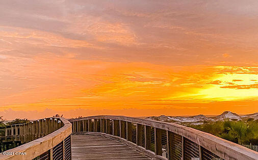 Lagoon Manor - Residential