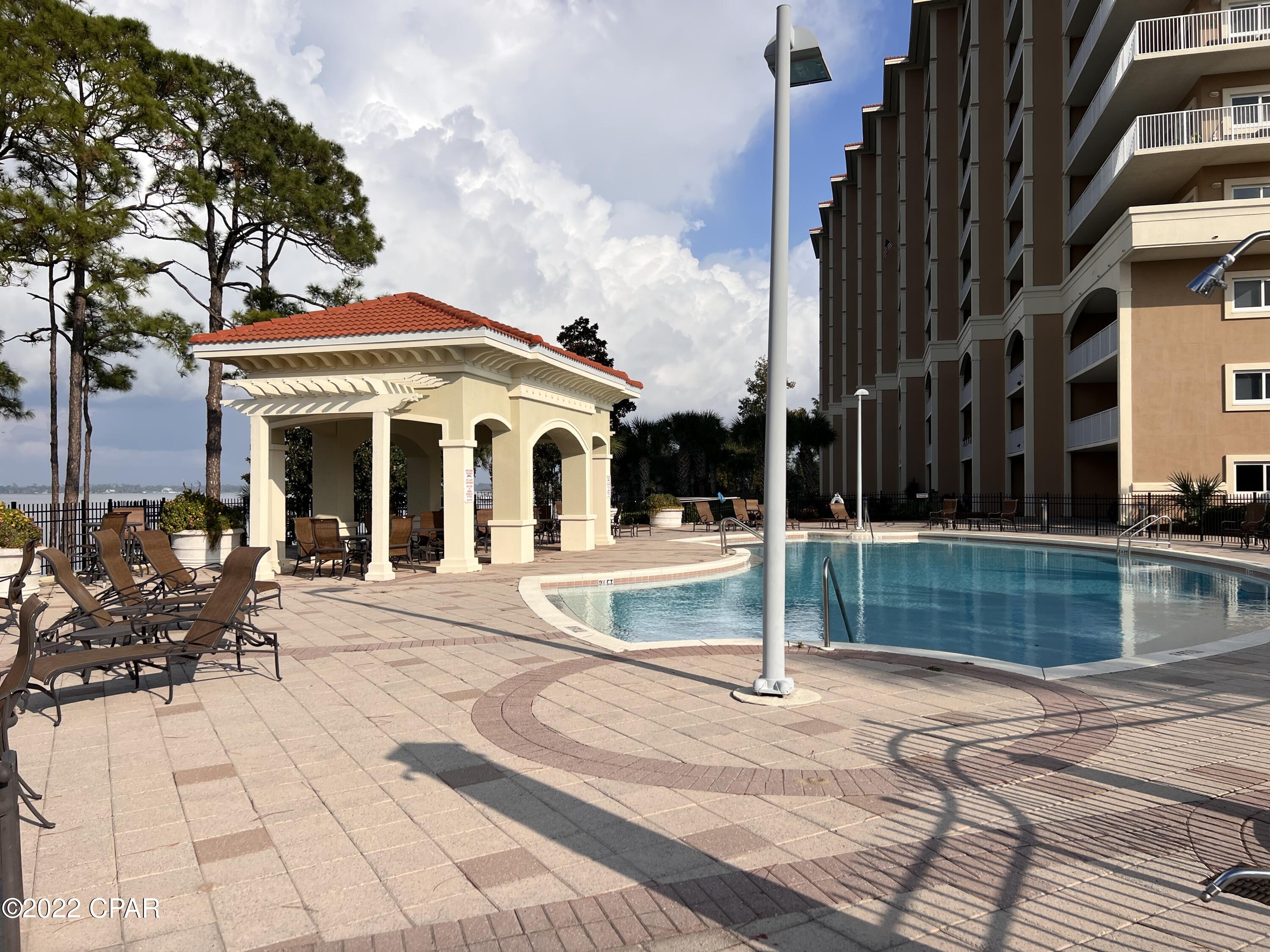 Magnolia Bay Club - Residential