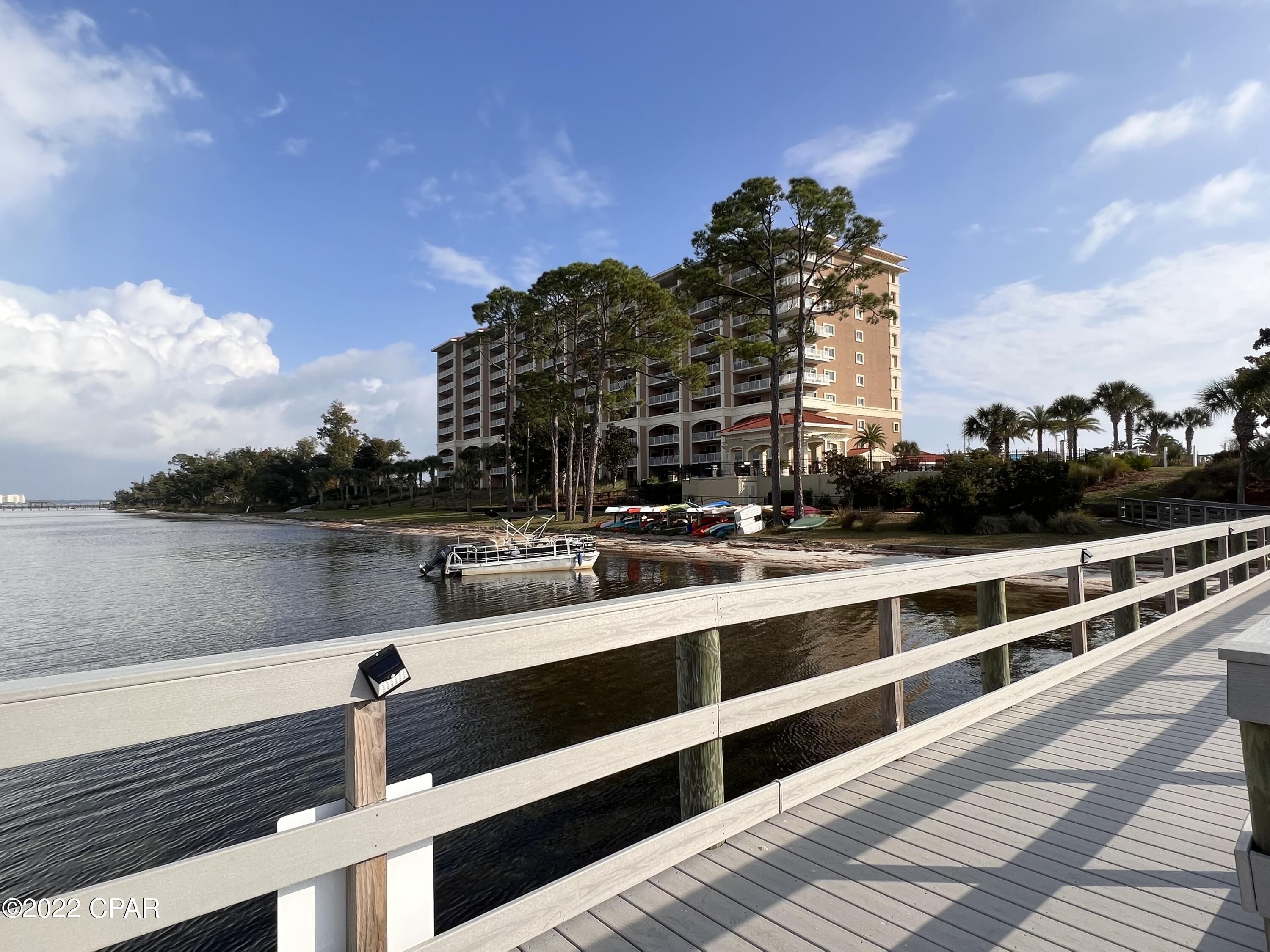 Magnolia Bay Club - Residential