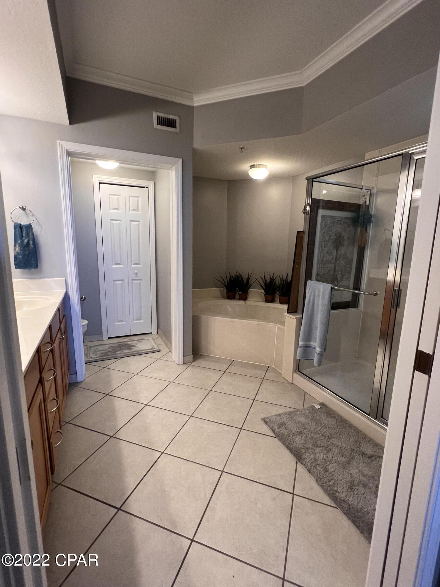 Magnolia Bay Club - Residential