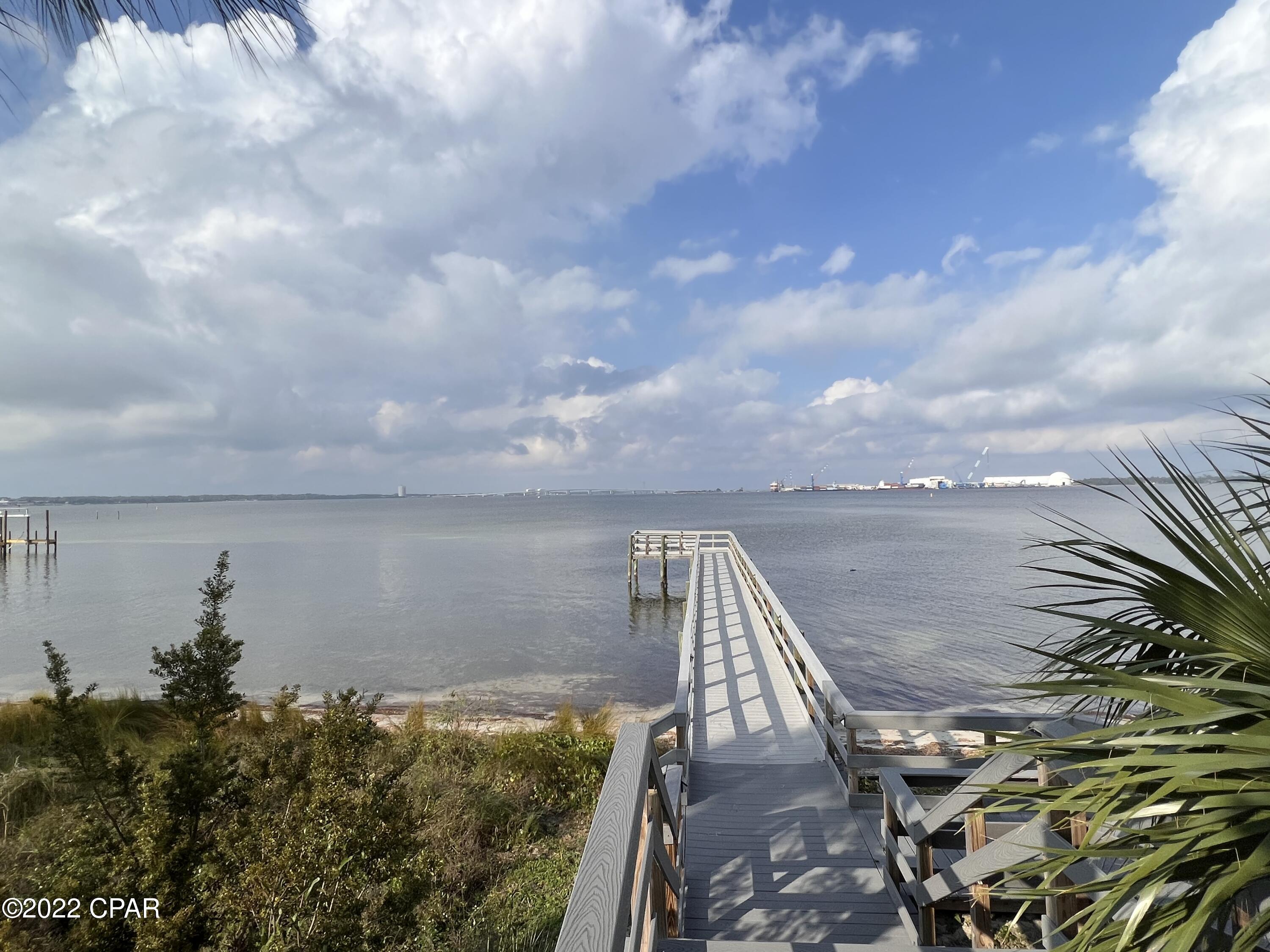 Magnolia Bay Club - Residential