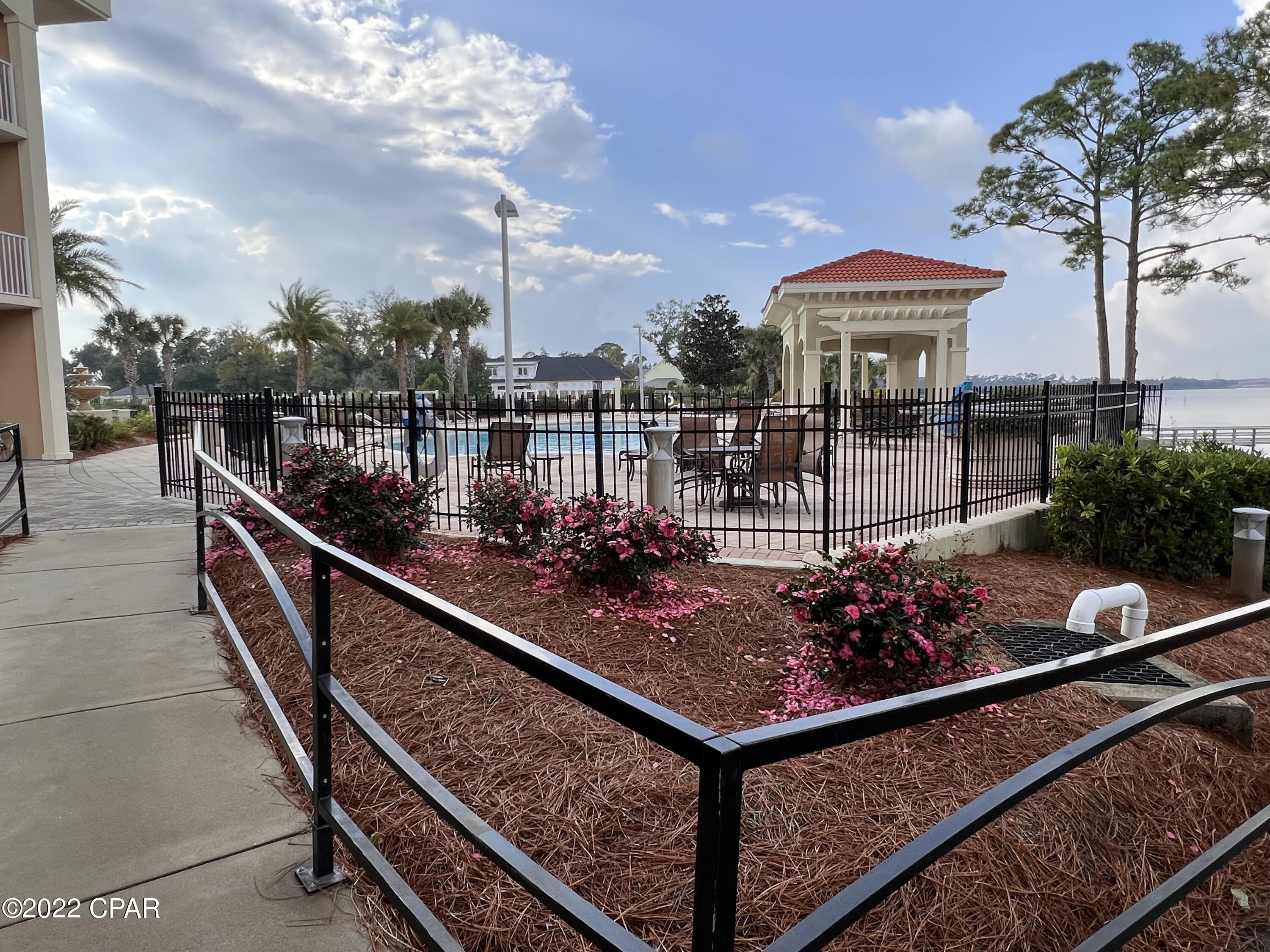 Magnolia Bay Club - Residential