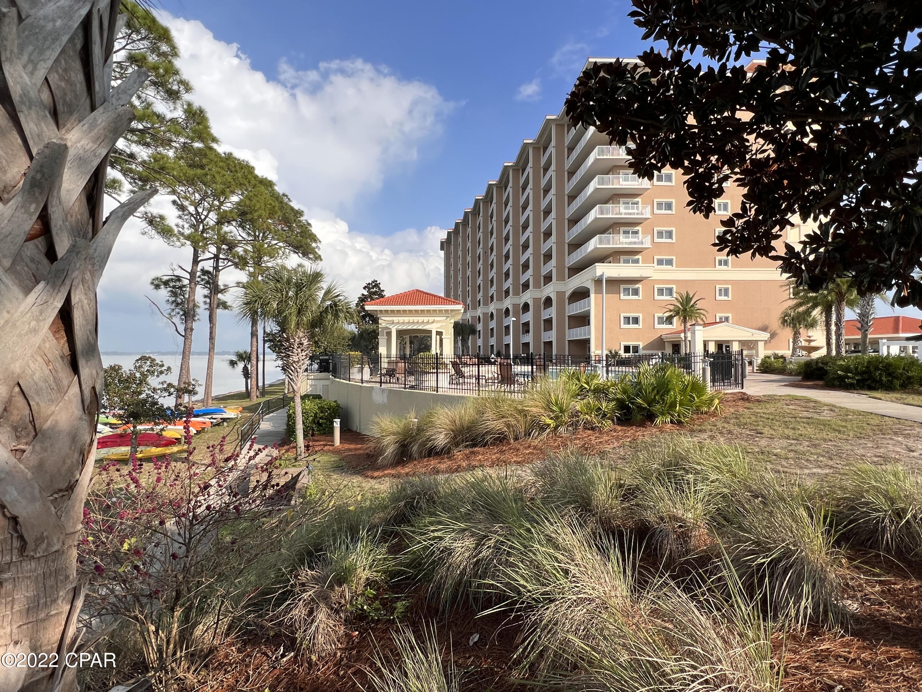 Magnolia Bay Club - Residential