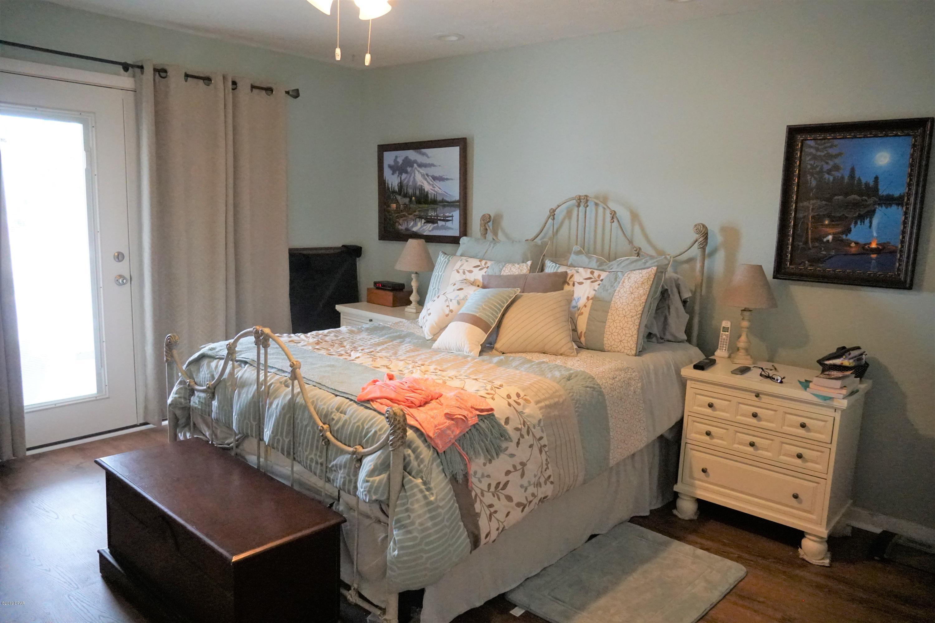 Bay Park Manor - Residential