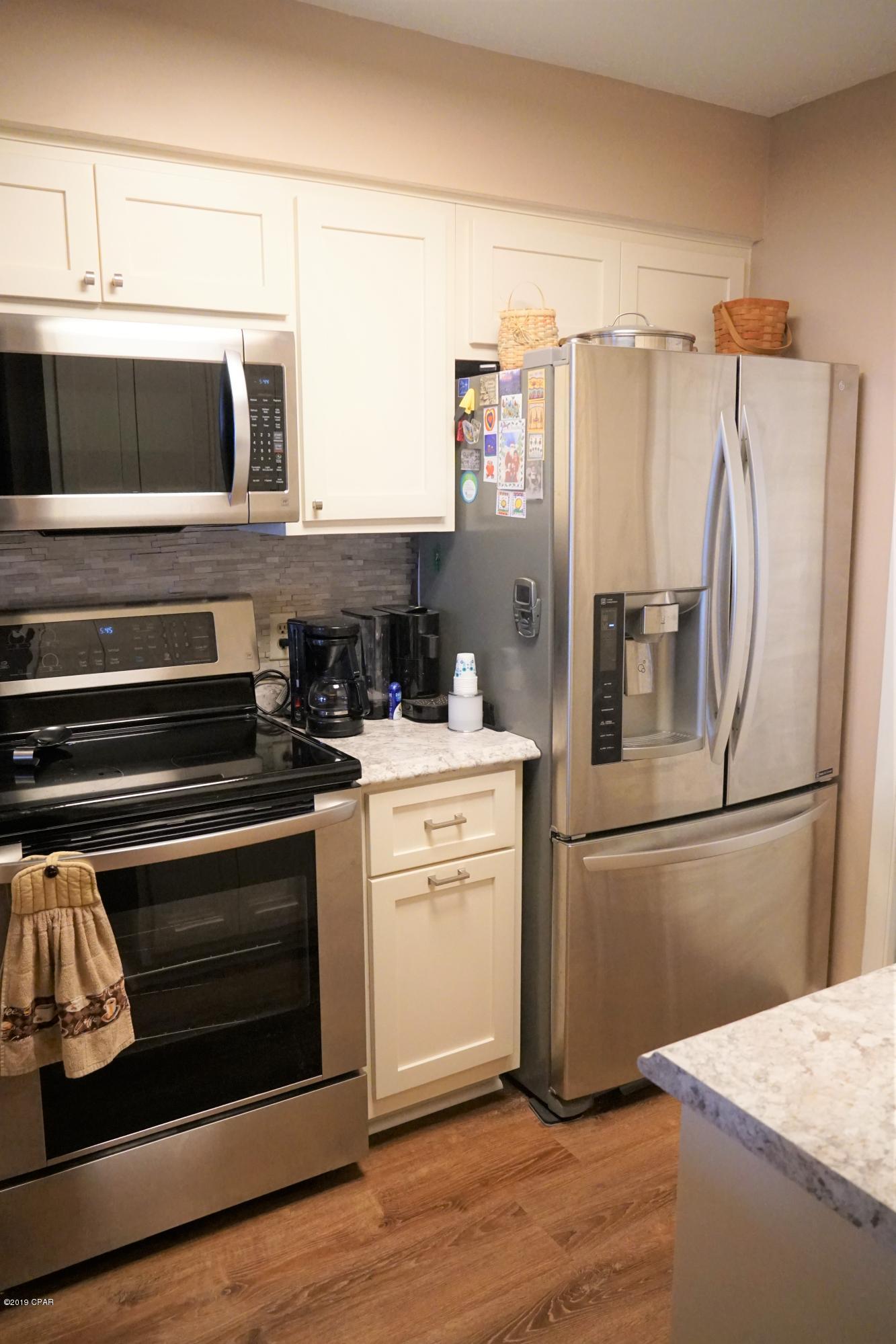 Bay Park Manor - Residential