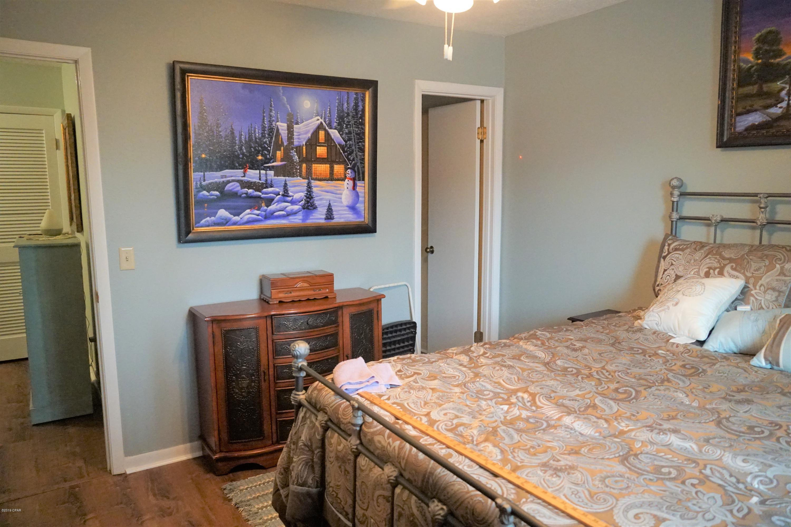 Bay Park Manor - Residential