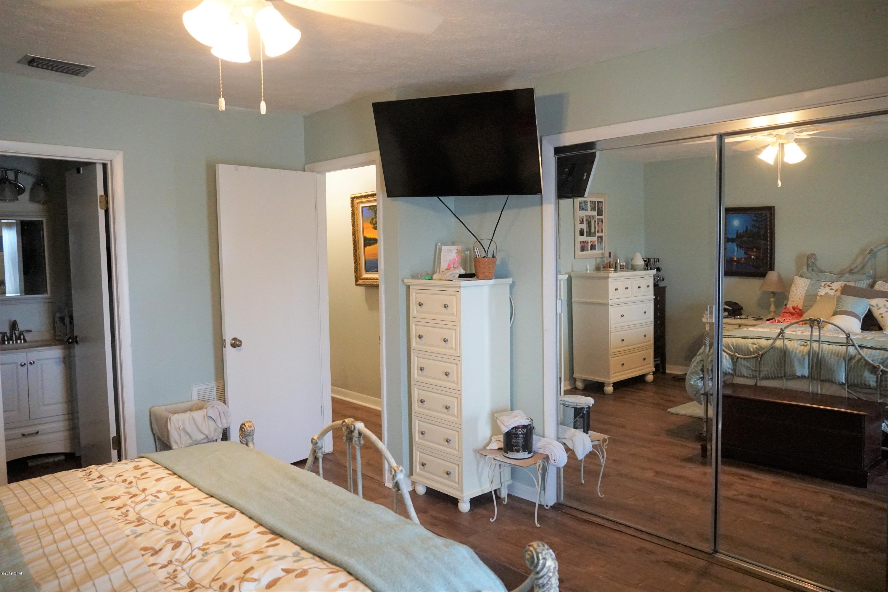 Bay Park Manor - Residential