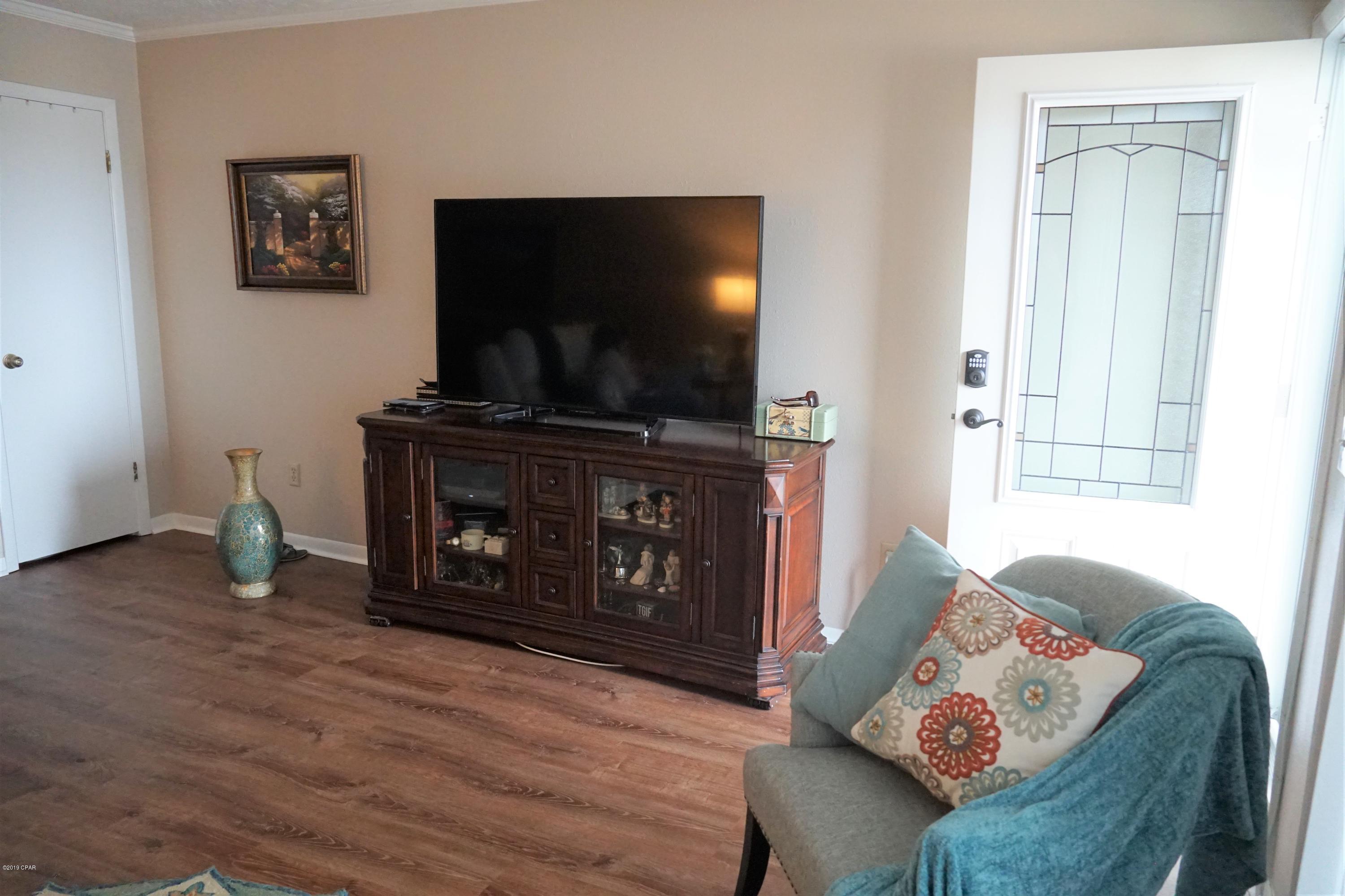 Bay Park Manor - Residential