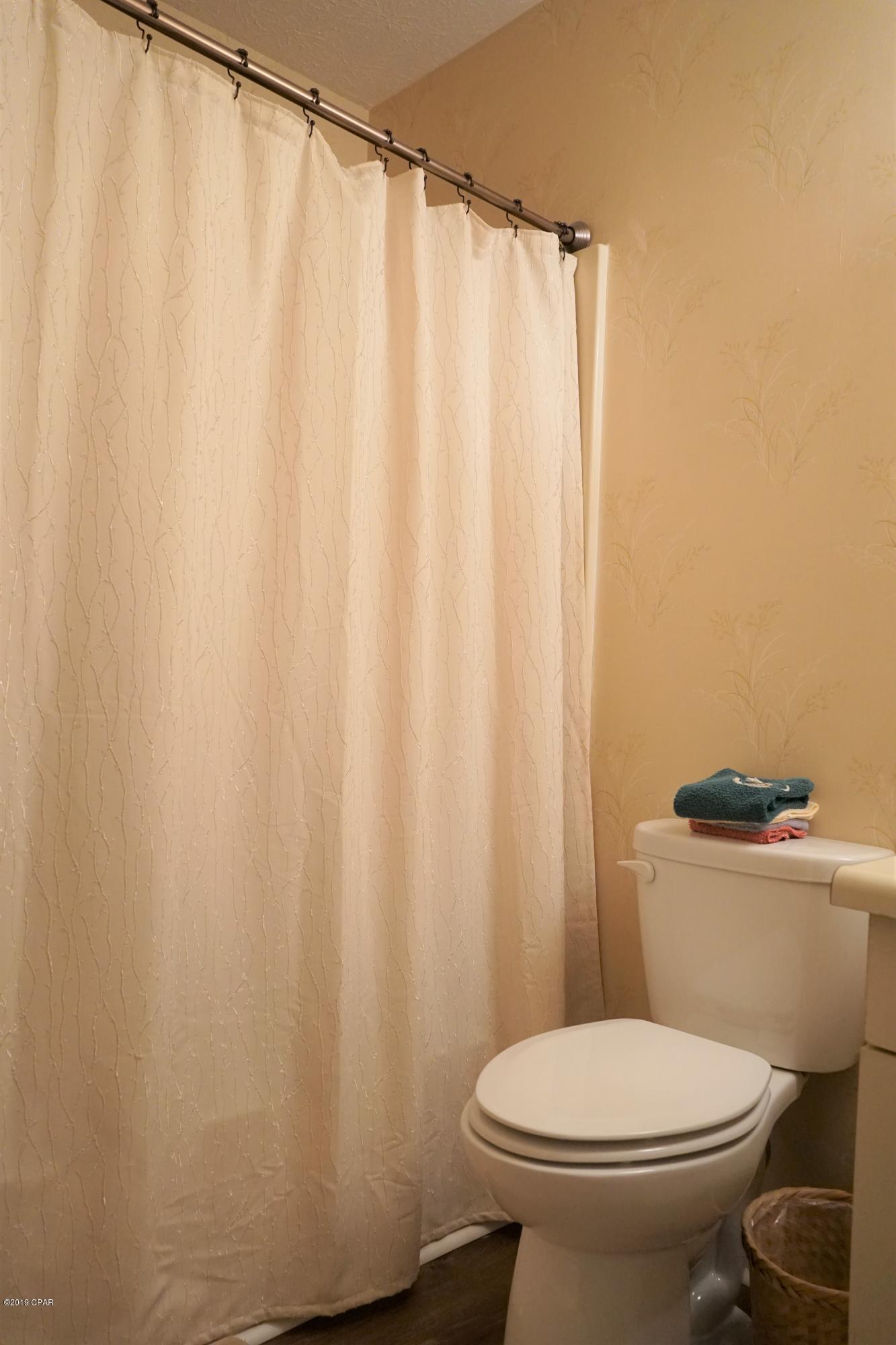 Bay Park Manor - Residential