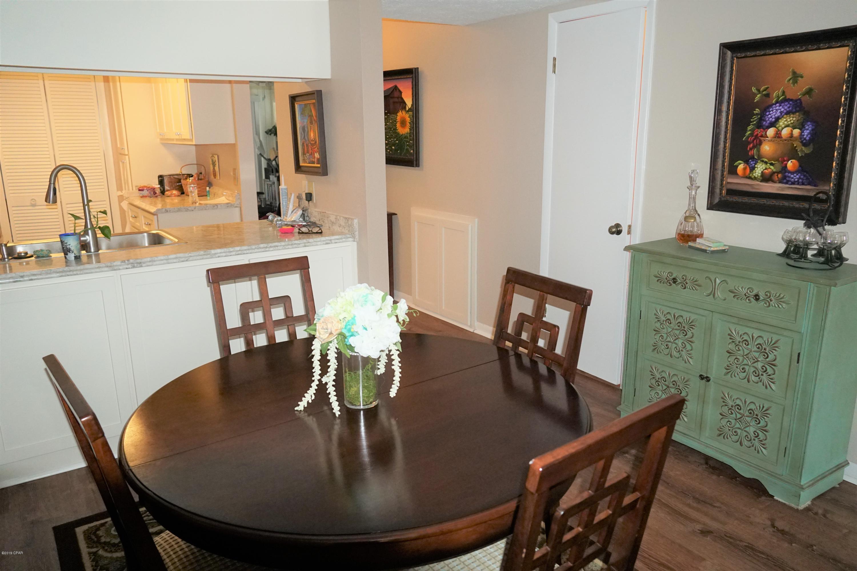 Bay Park Manor - Residential