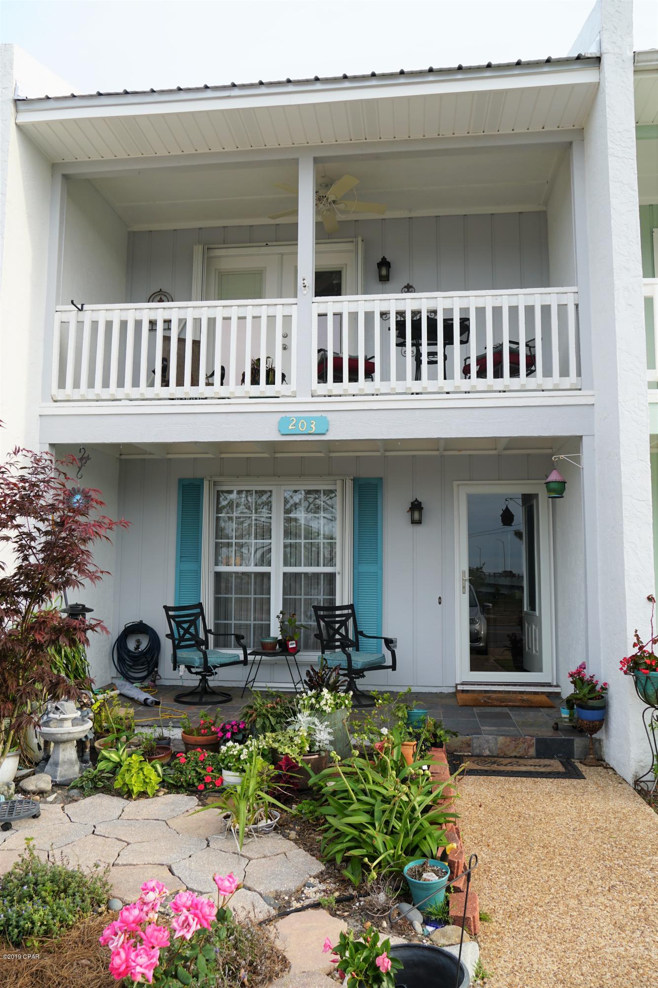 Bay Park Manor - Residential