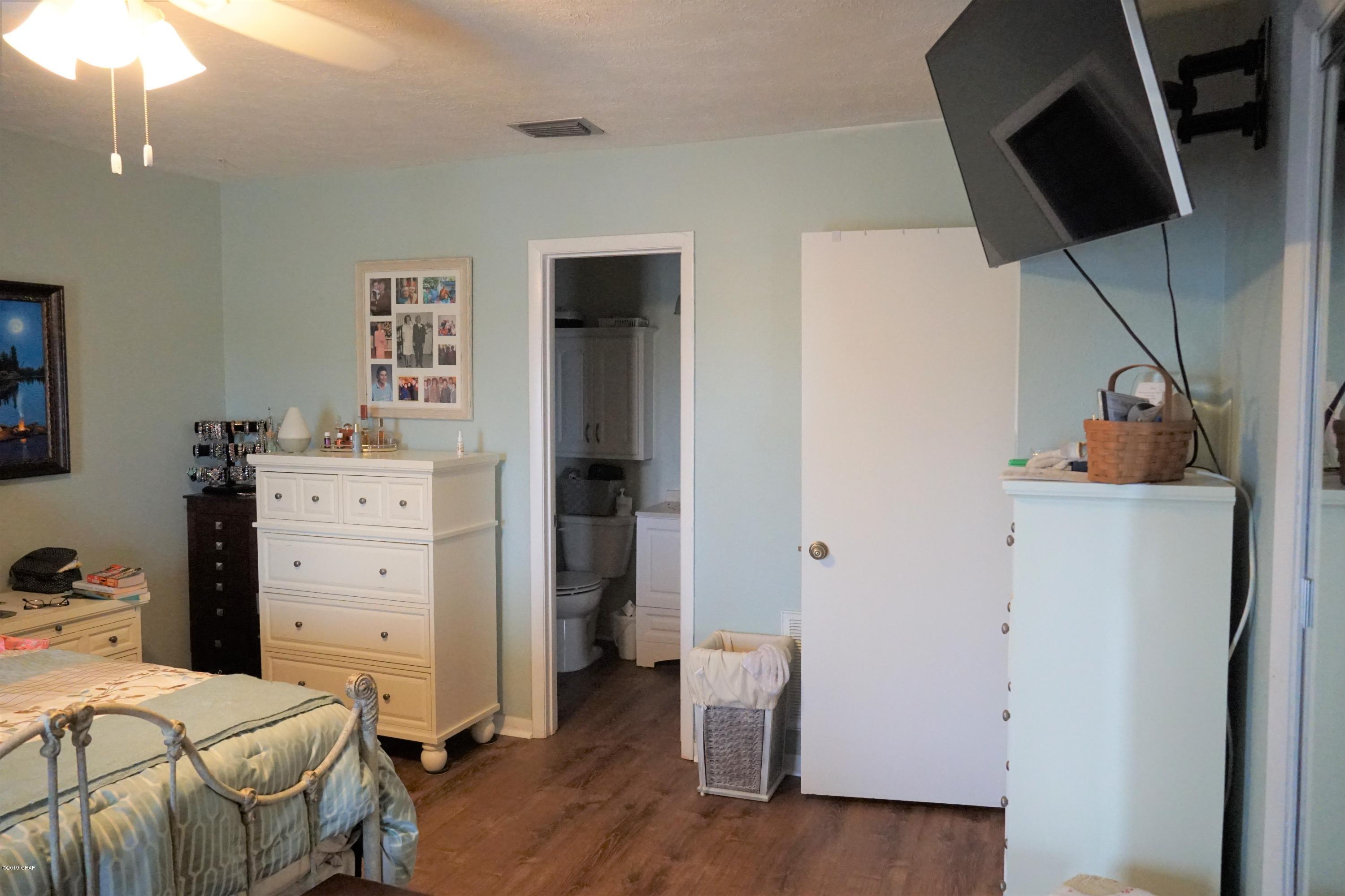 Bay Park Manor - Residential