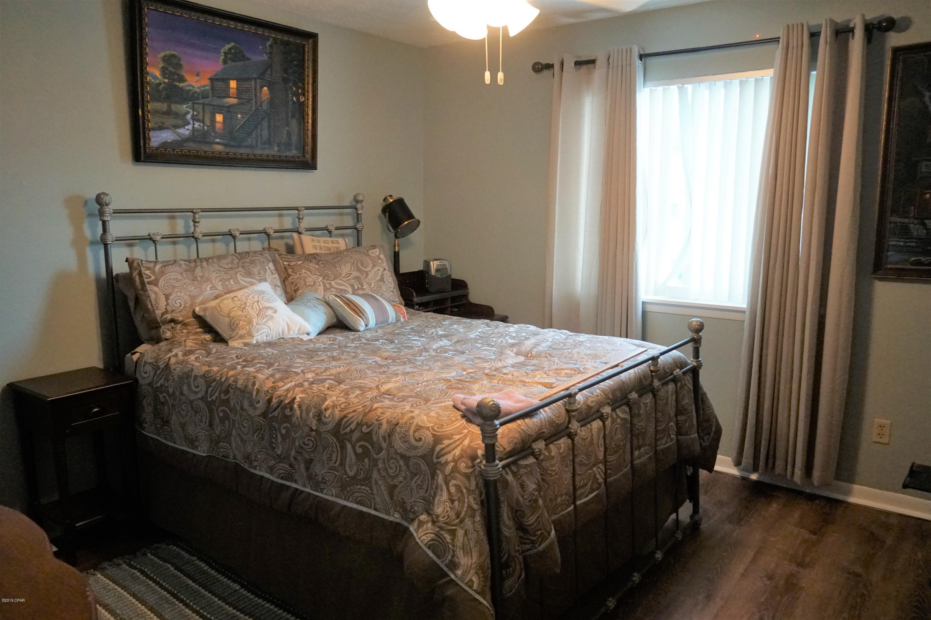 Bay Park Manor - Residential