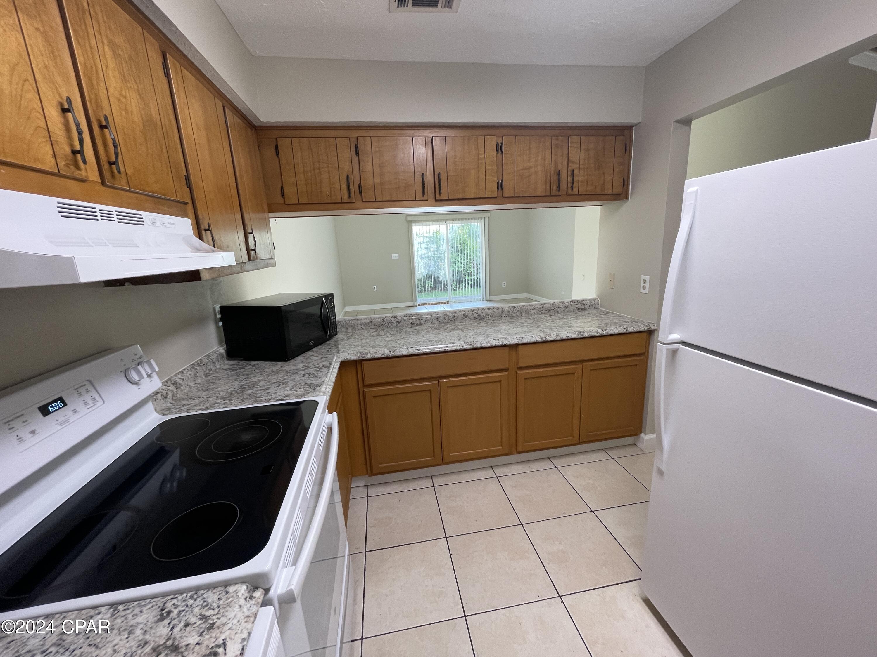 [No Recorded Subdiv] - Residential Lease