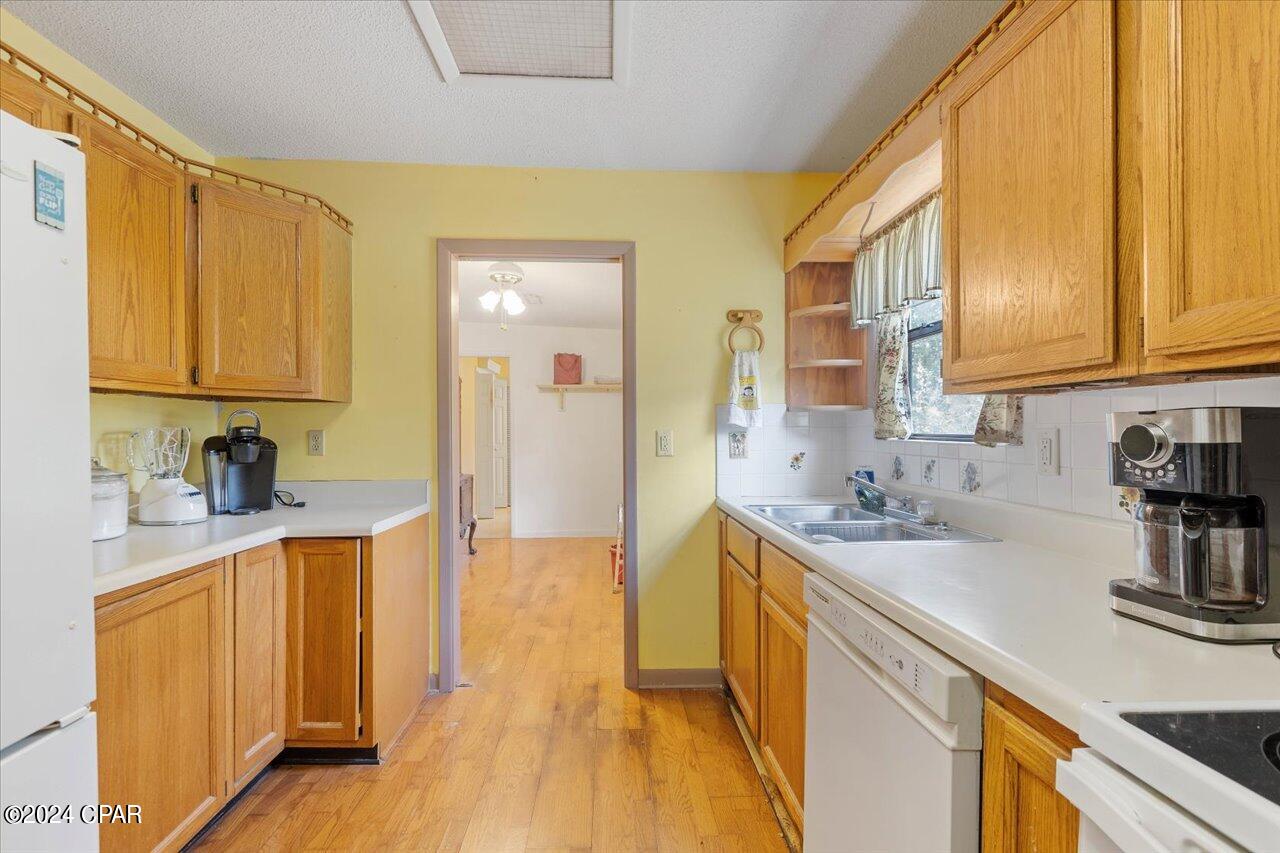 Compass Lake In The Hills - Residential