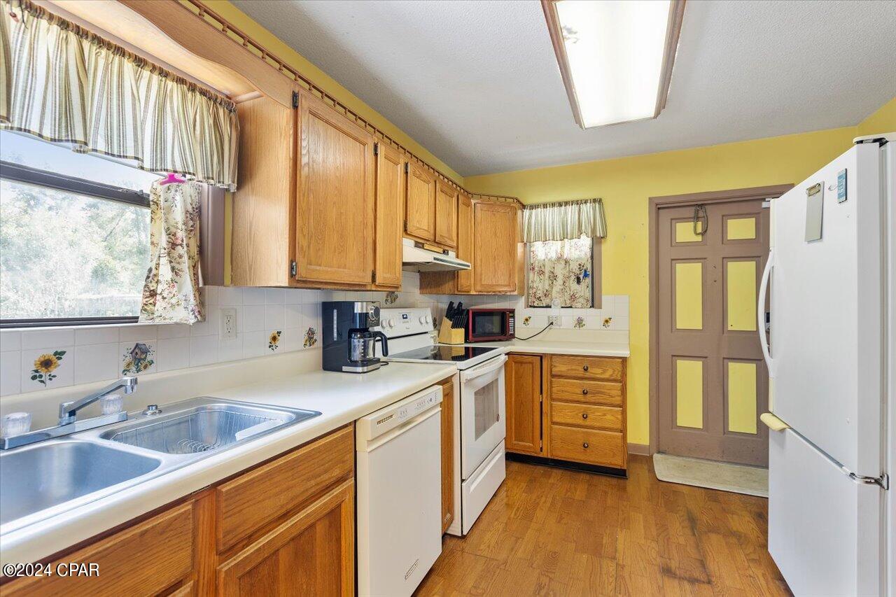 Compass Lake In The Hills - Residential