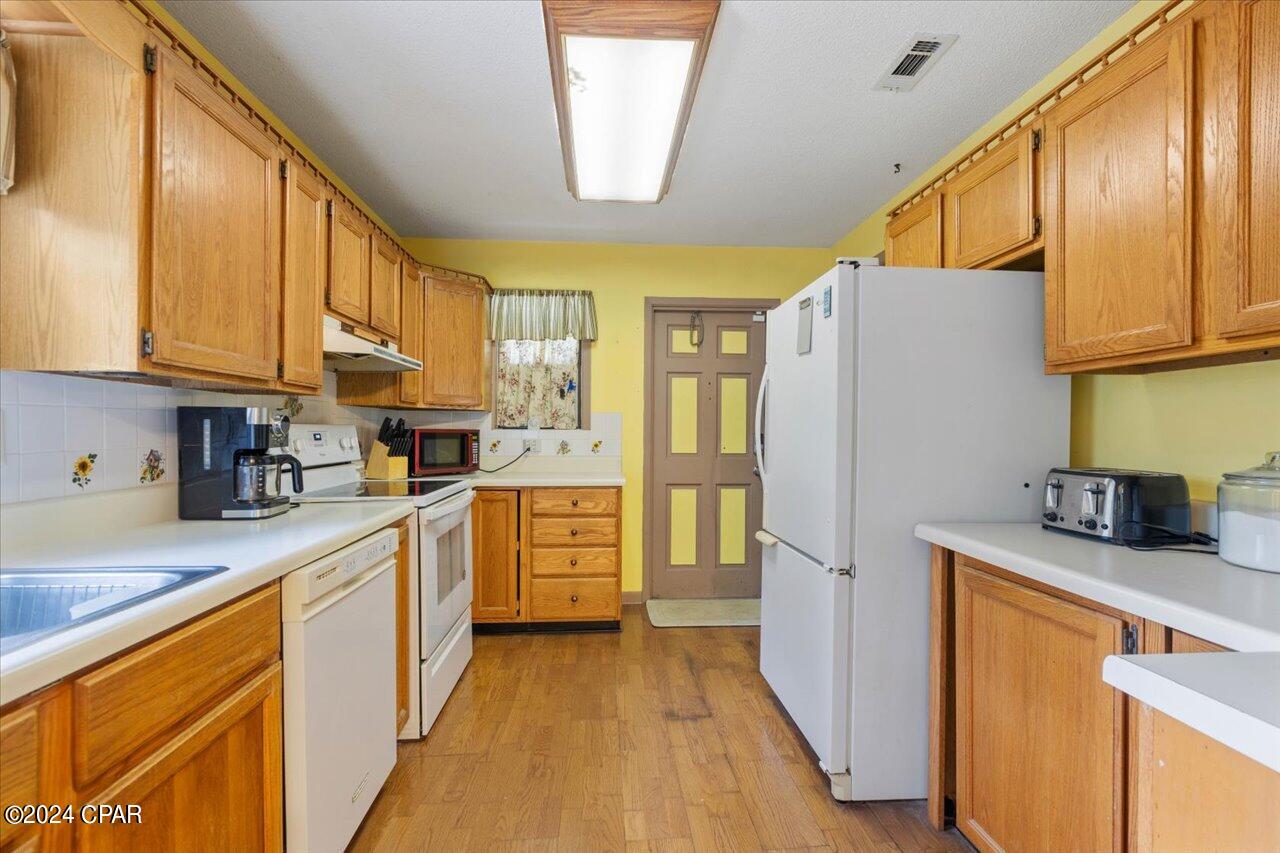 Compass Lake In The Hills - Residential