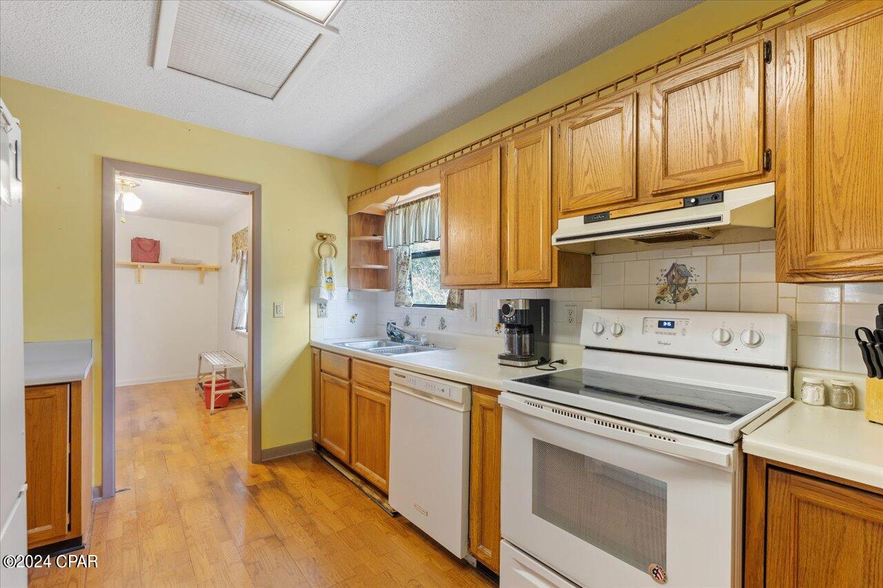 Compass Lake In The Hills - Residential