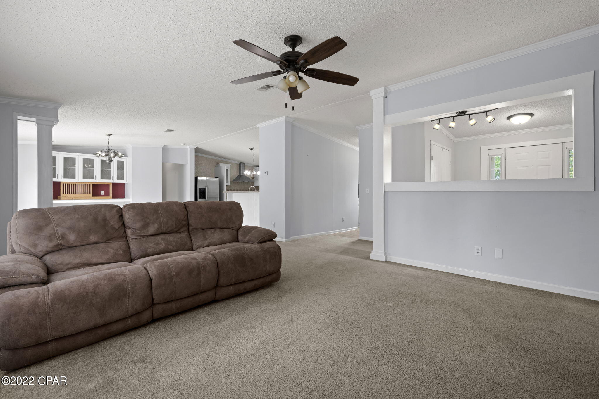 White Western Springs Unit 1 - Residential