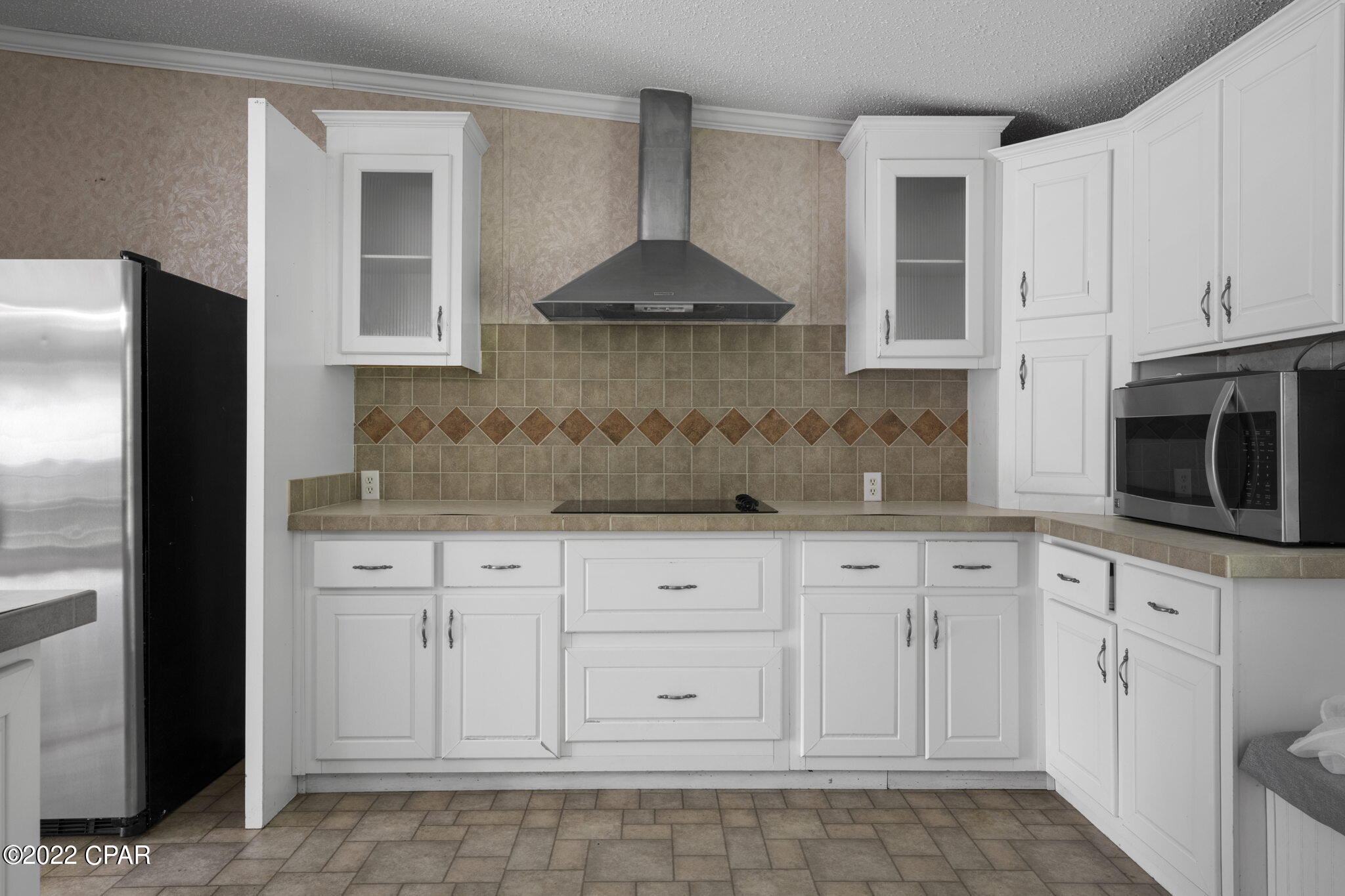 White Western Springs Unit 1 - Residential