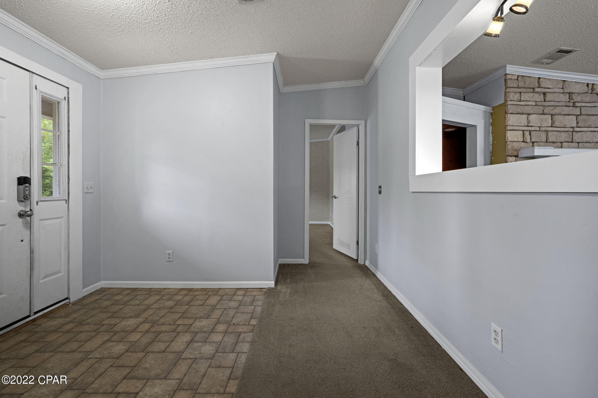 White Western Springs Unit 1 - Residential
