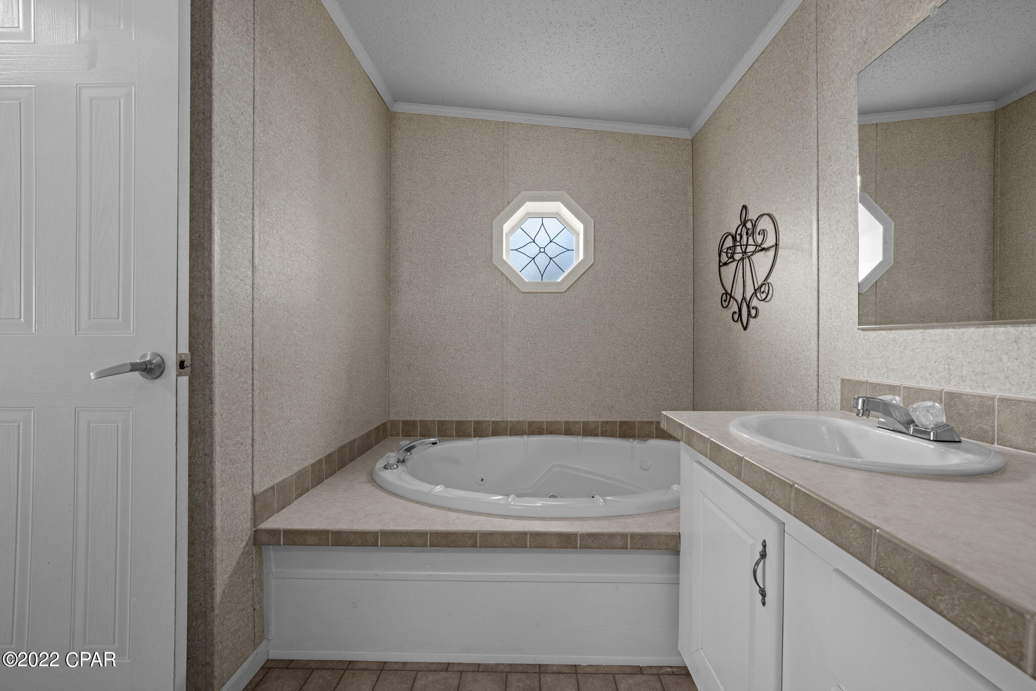 White Western Springs Unit 1 - Residential