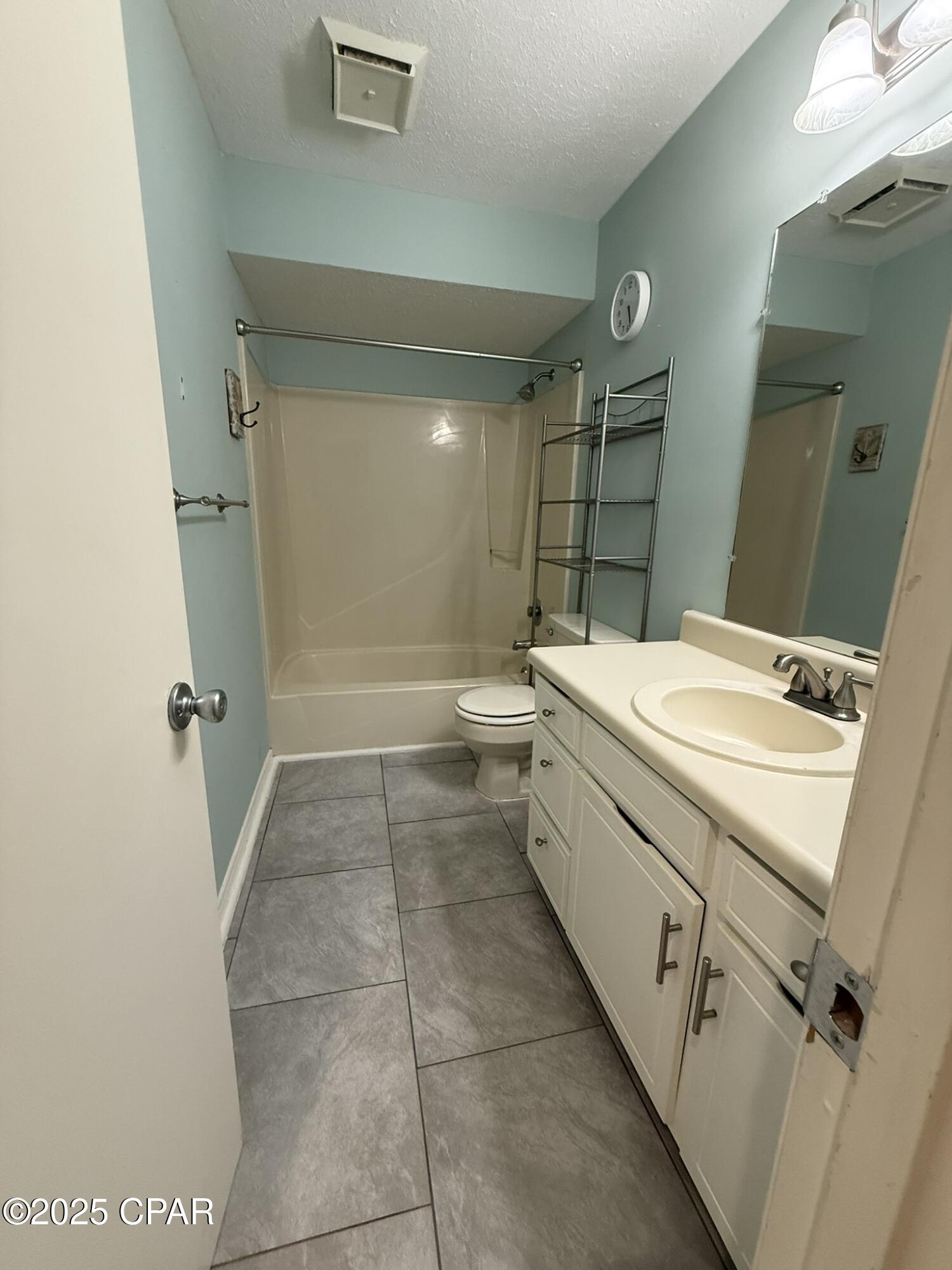 Endless Summer II - Residential Lease