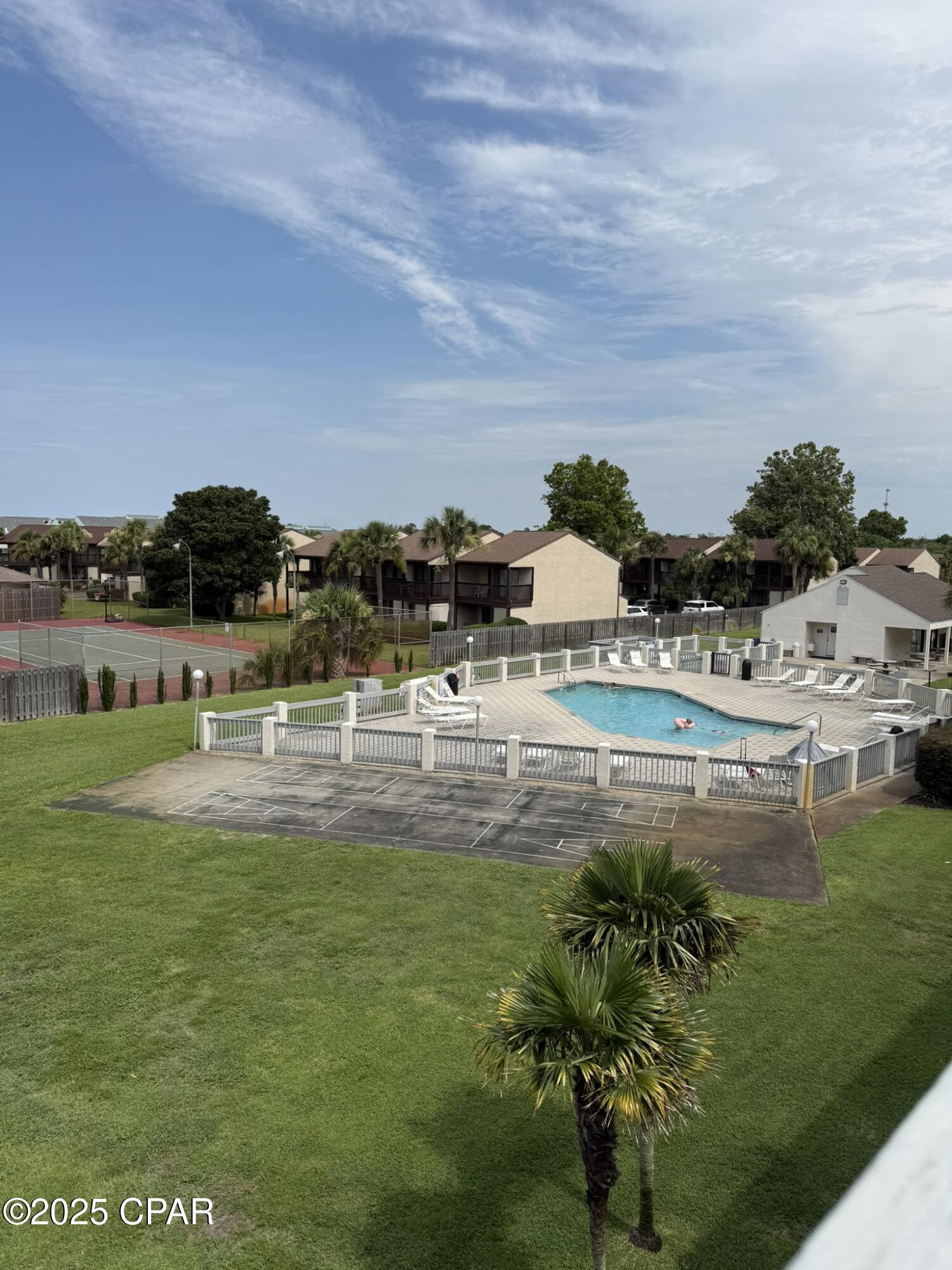 Endless Summer II - Residential Lease