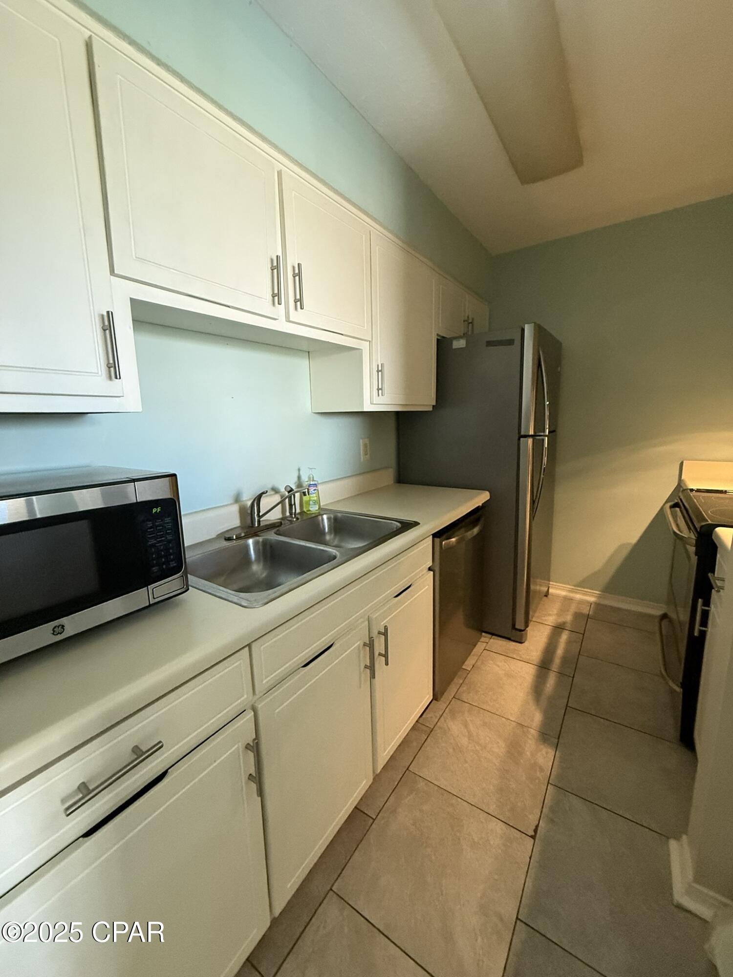 Endless Summer II - Residential Lease