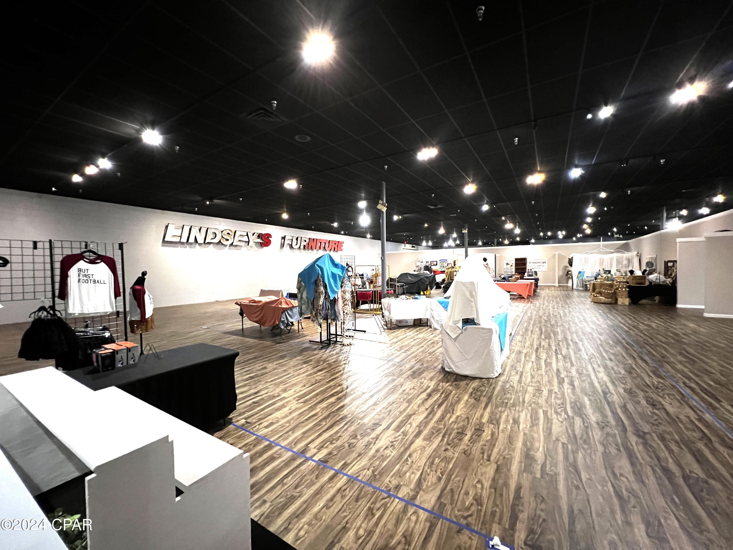 [No Recorded Subdiv] - Commercial Lease