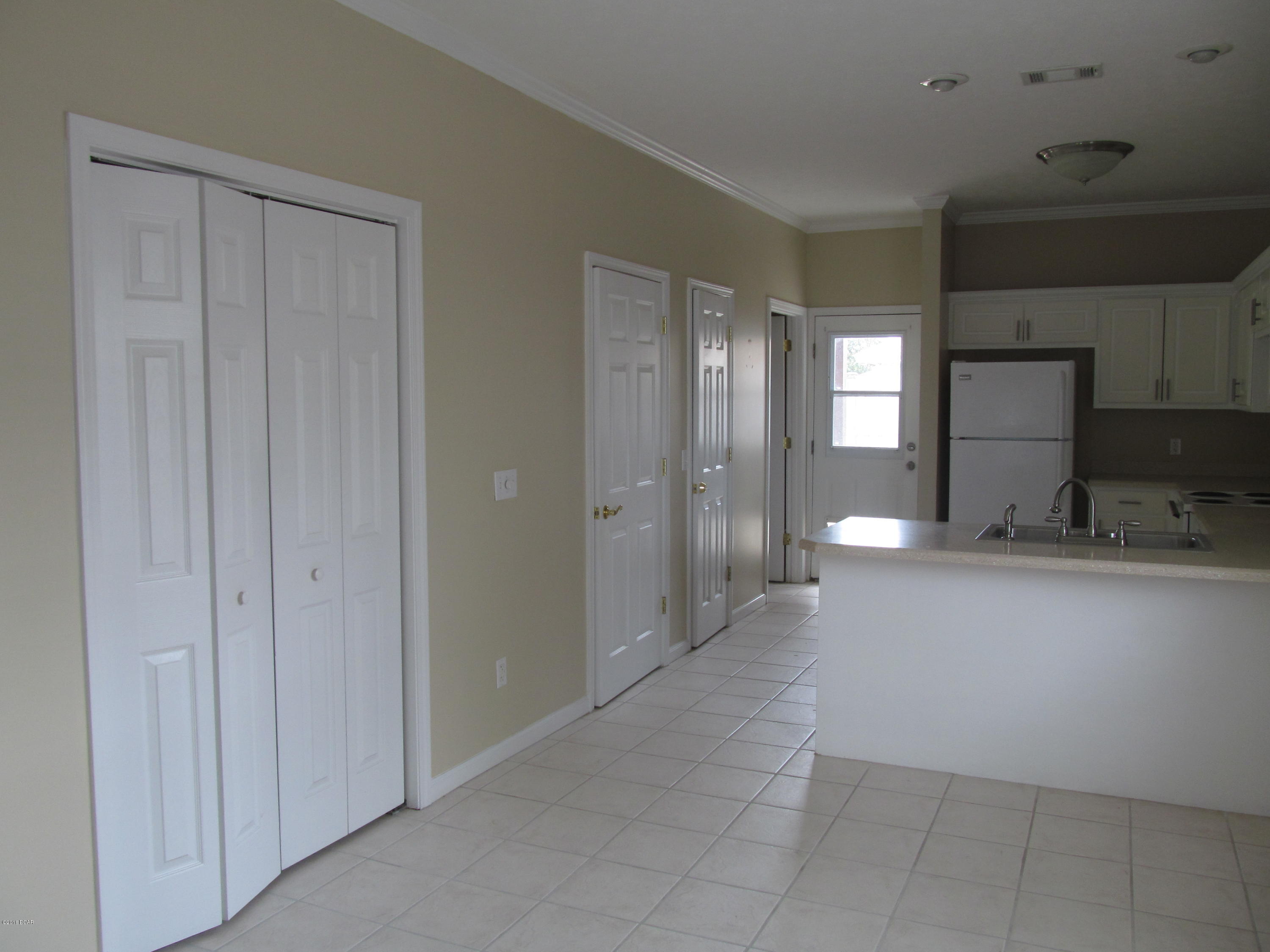 [No Recorded Subdiv] - Residential Lease