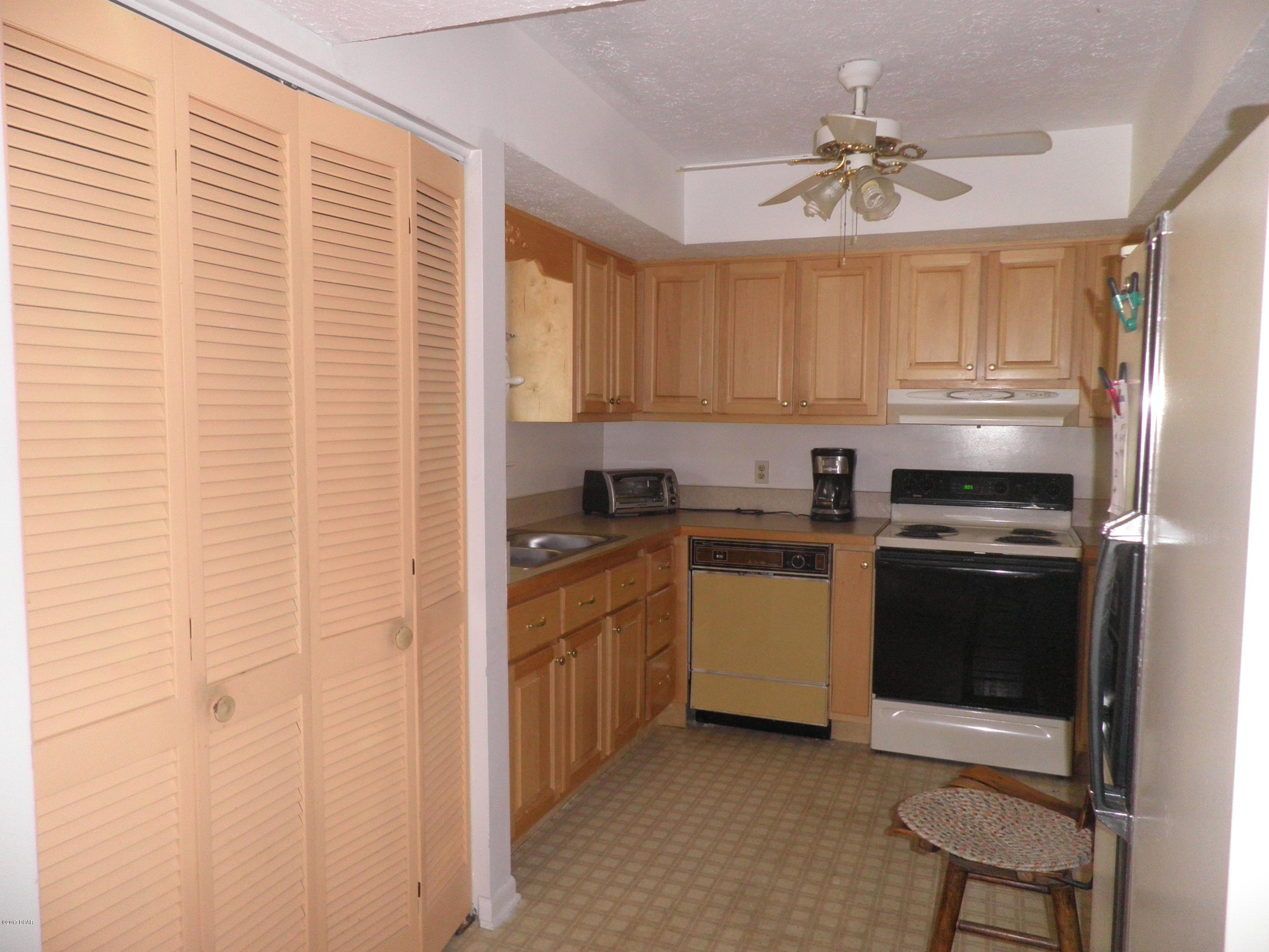 Colony Club - Residential