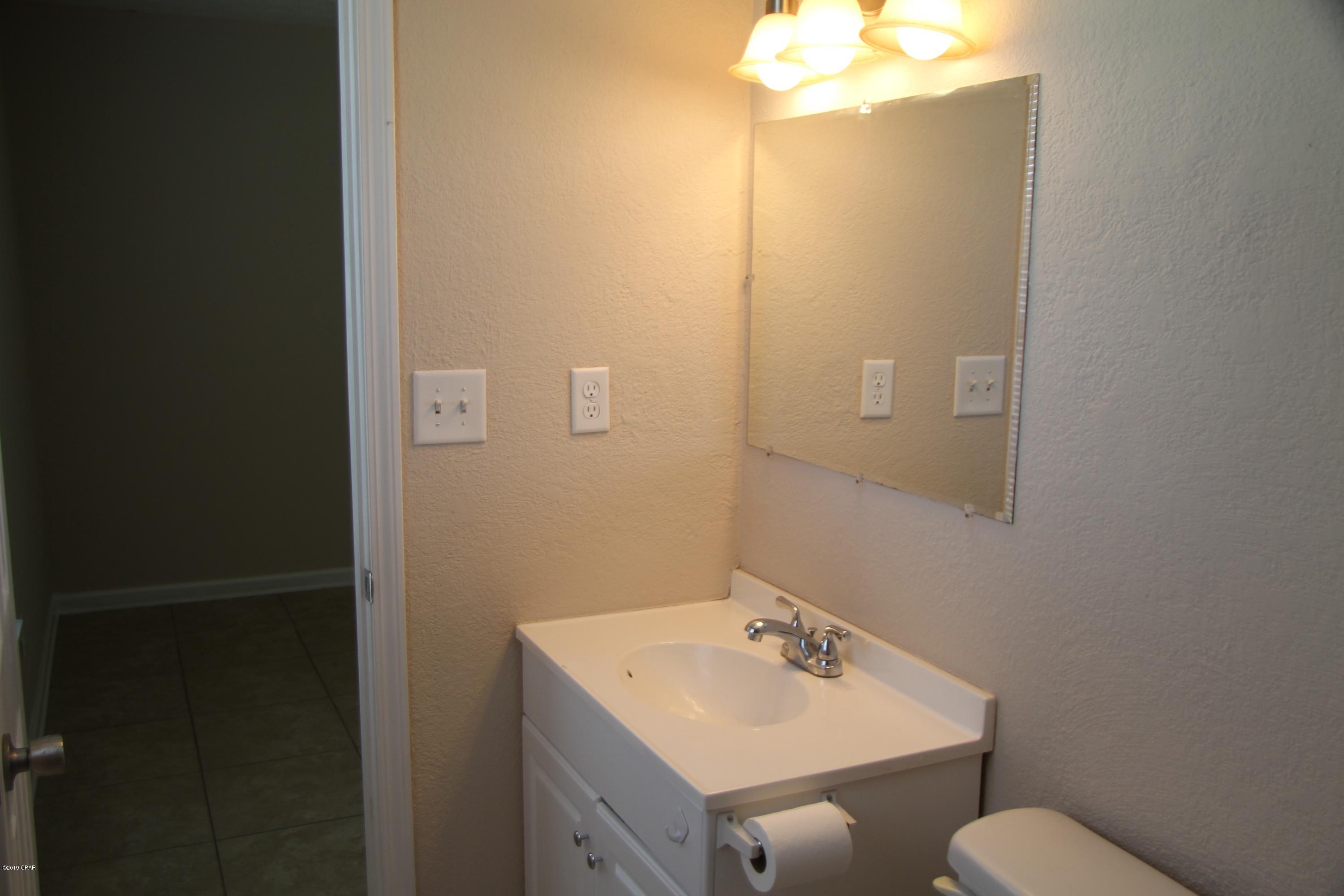 Hutchison's 2nd To Bahama Bch - Residential