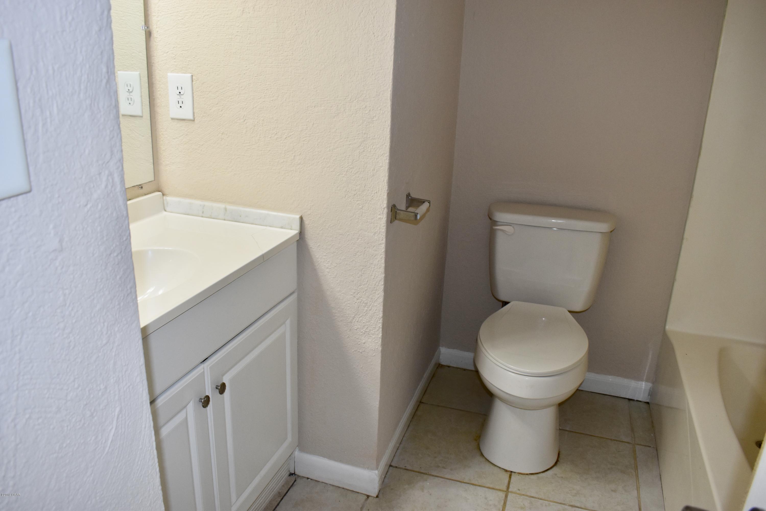 Hutchison's 2nd To Bahama Bch - Residential