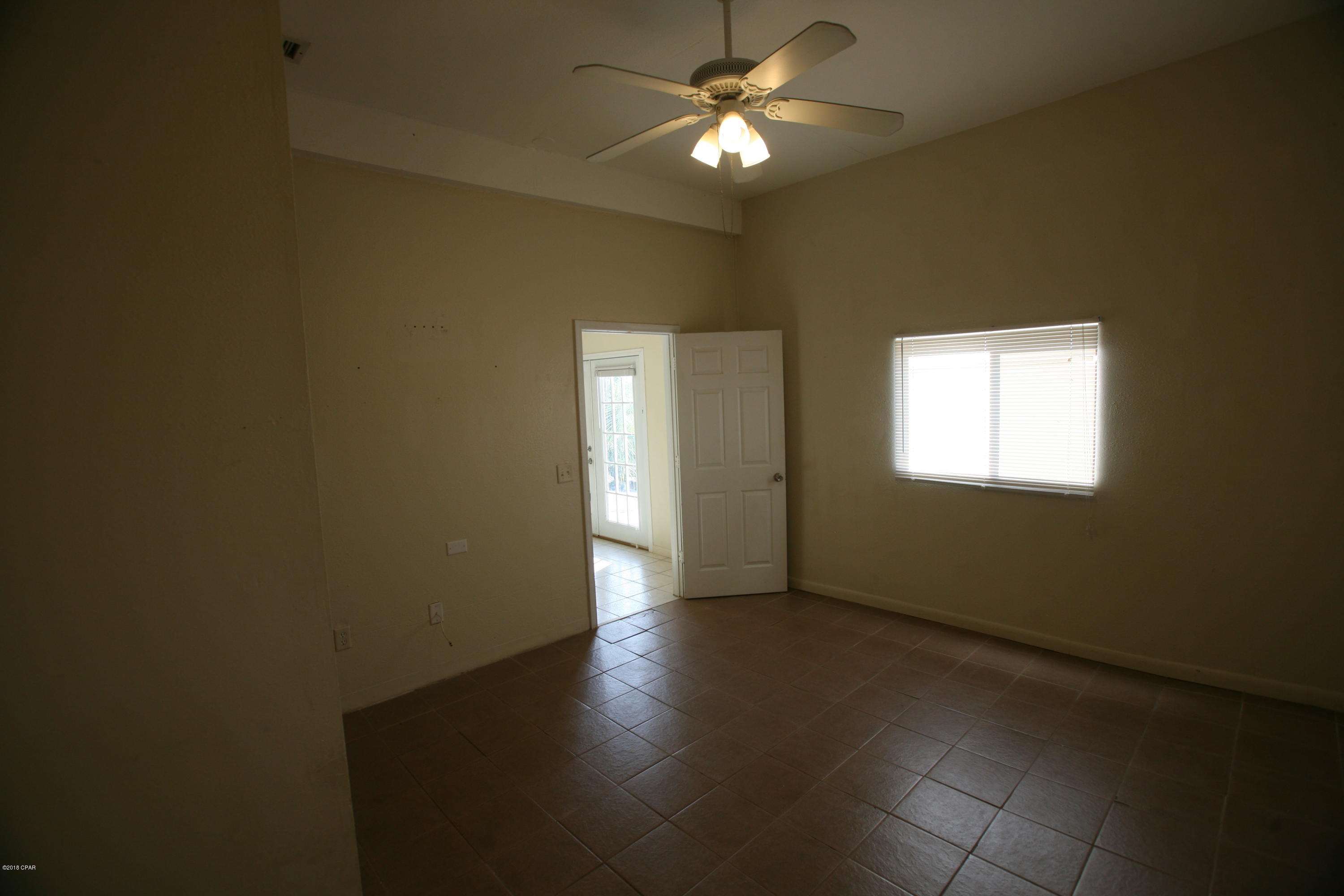 Laguna Beach Estates 5th Add - Residential