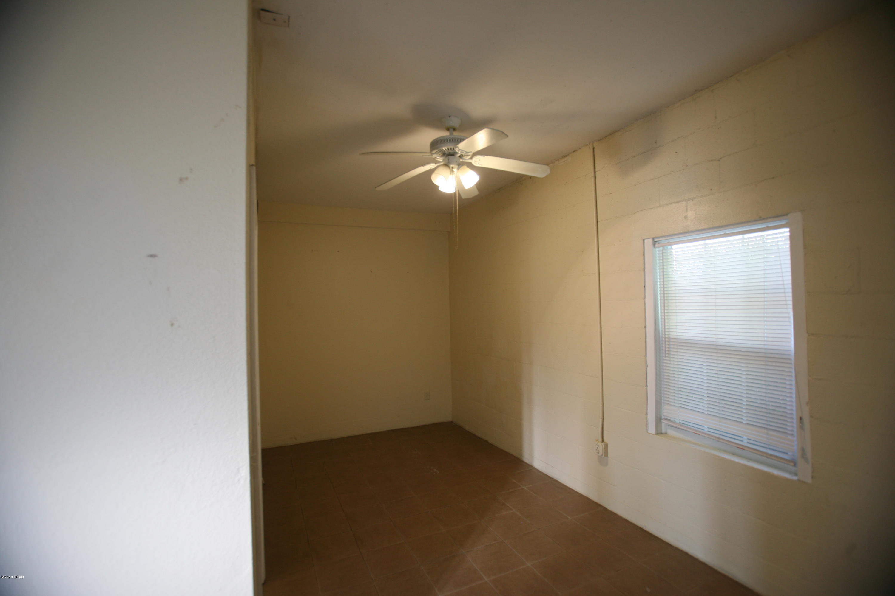 Laguna Beach Estates 5th Add - Residential