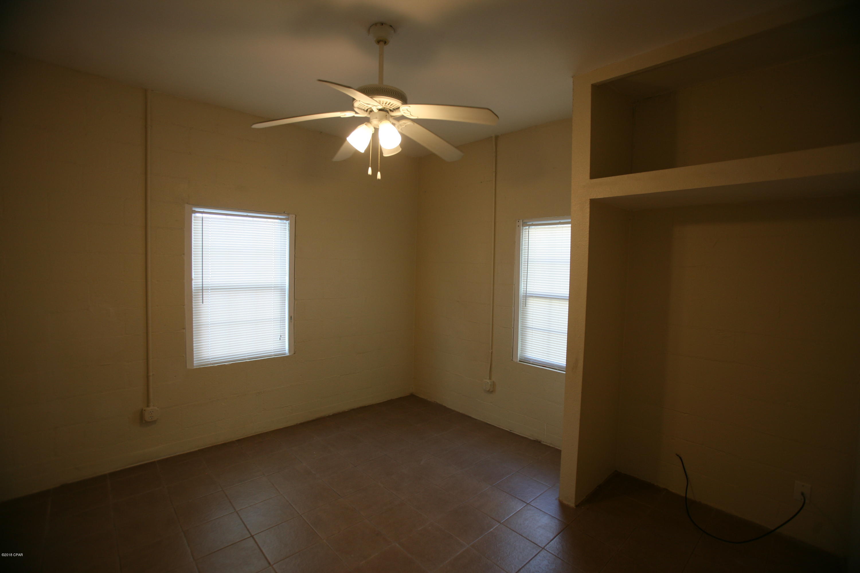 Laguna Beach Estates 5th Add - Residential