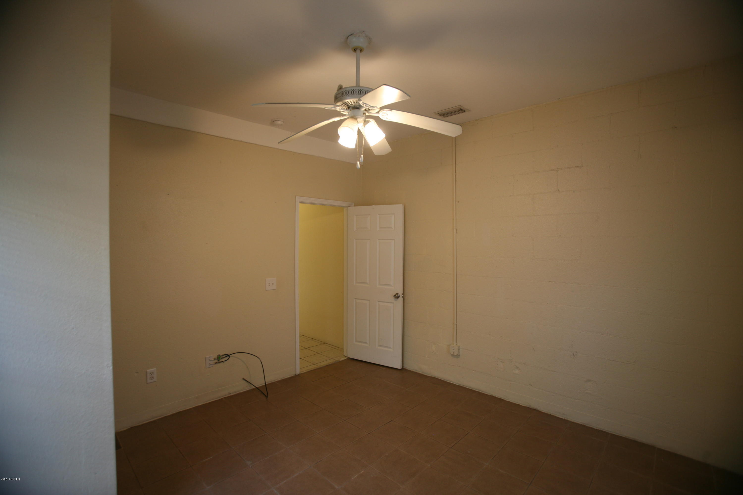 Laguna Beach Estates 5th Add - Residential