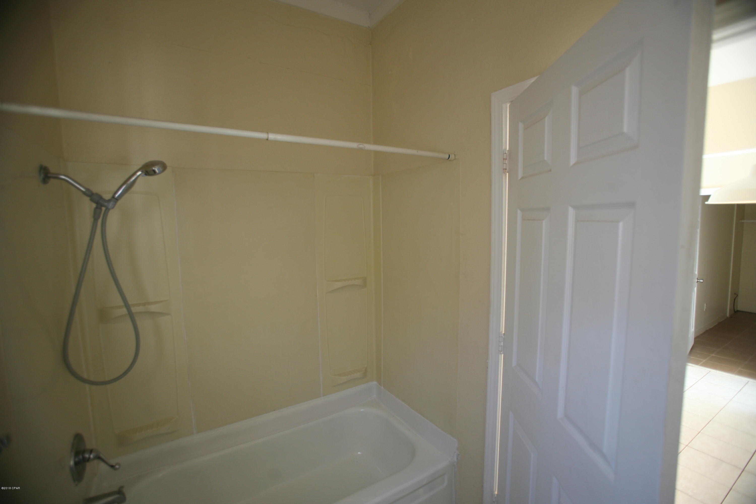 Laguna Beach Estates 5th Add - Residential