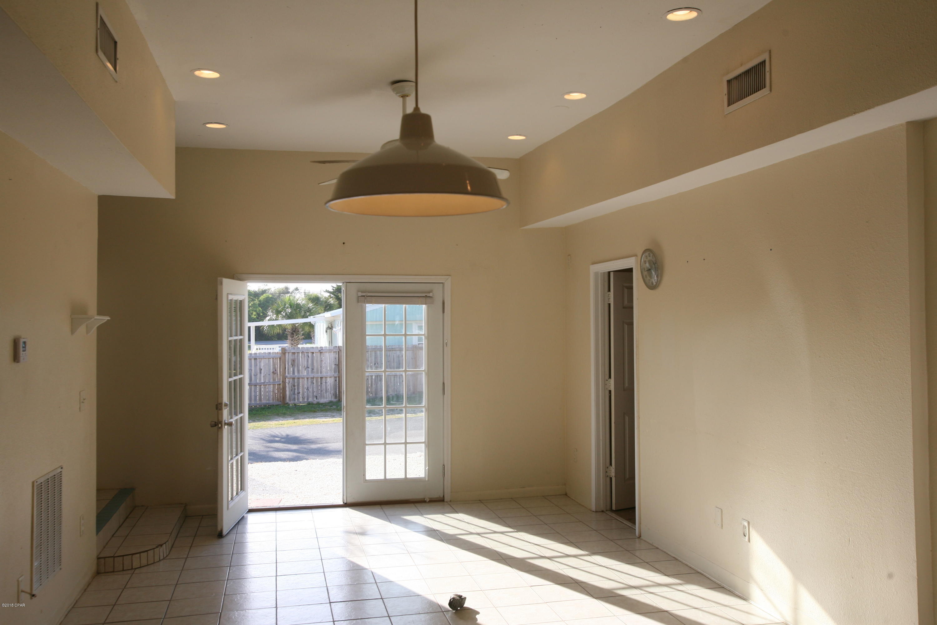 Laguna Beach Estates 5th Add - Residential