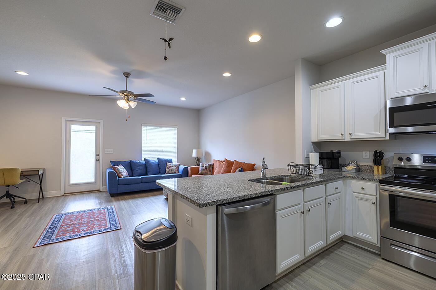 Hathaway Townhomes - Residential Lease