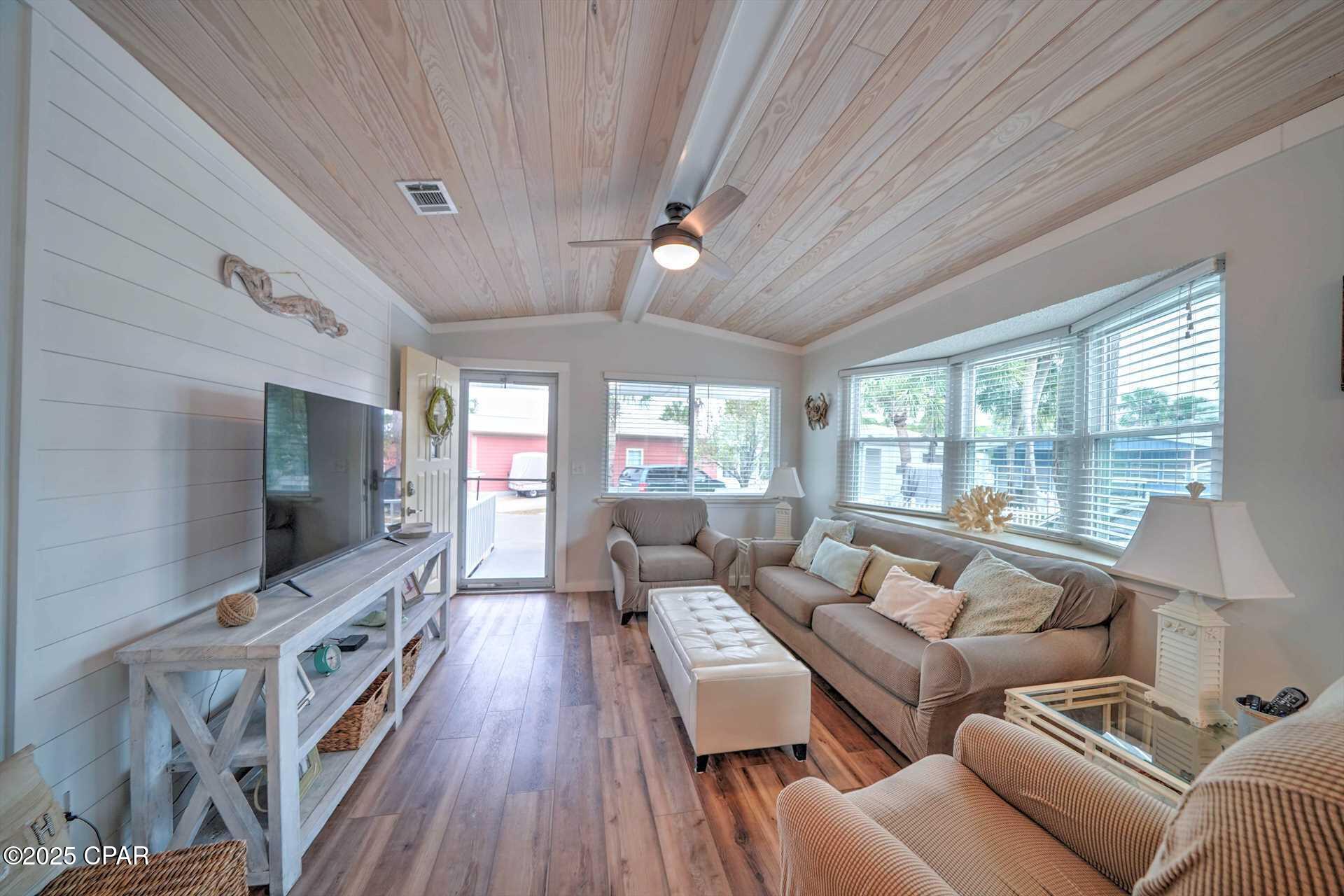 Venture Out Travel Trail - Residential