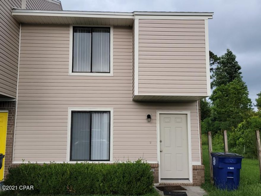 Lovely 2 bedroom, 2 bath townhome. Very Clean with fresh paint! Spacious living space downstairs with tile flooring. Kitchen equipped with range, refrigerator, dishwasher. Washer & Dryer hook up. Master bedroom has it's own private bathroom. Carpet in bedrooms. Covered patio. Lawn service included. 



Call Today to take a tour. 



NO PETS, Rental Application required.