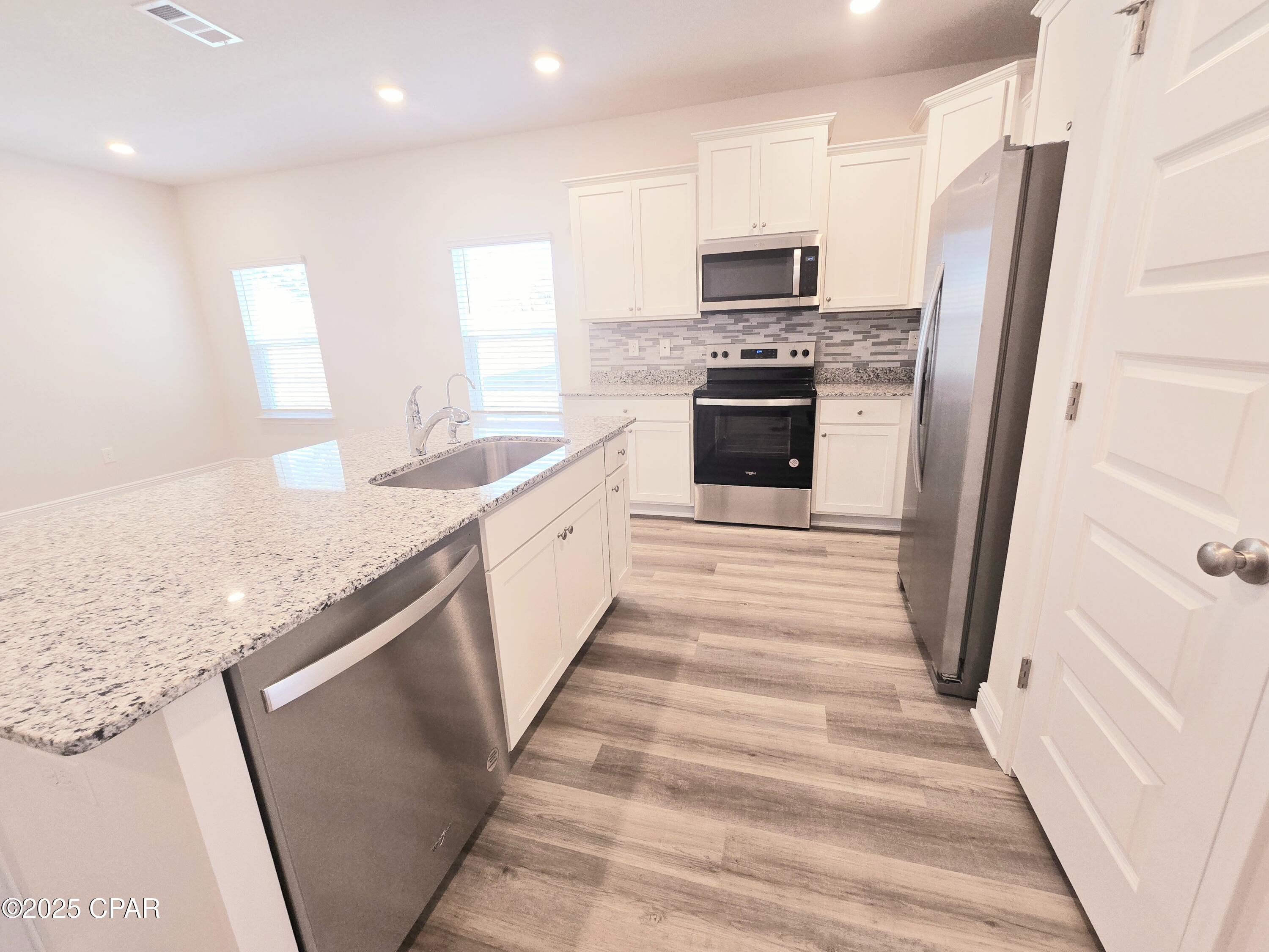 [No Recorded Subdiv] - Residential Lease