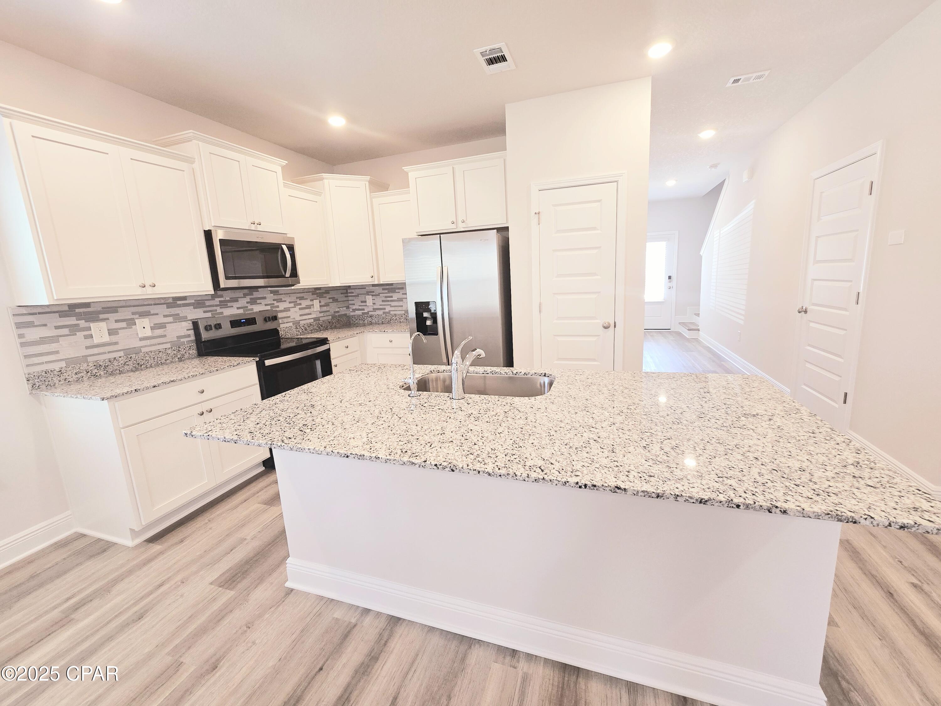 [No Recorded Subdiv] - Residential Lease