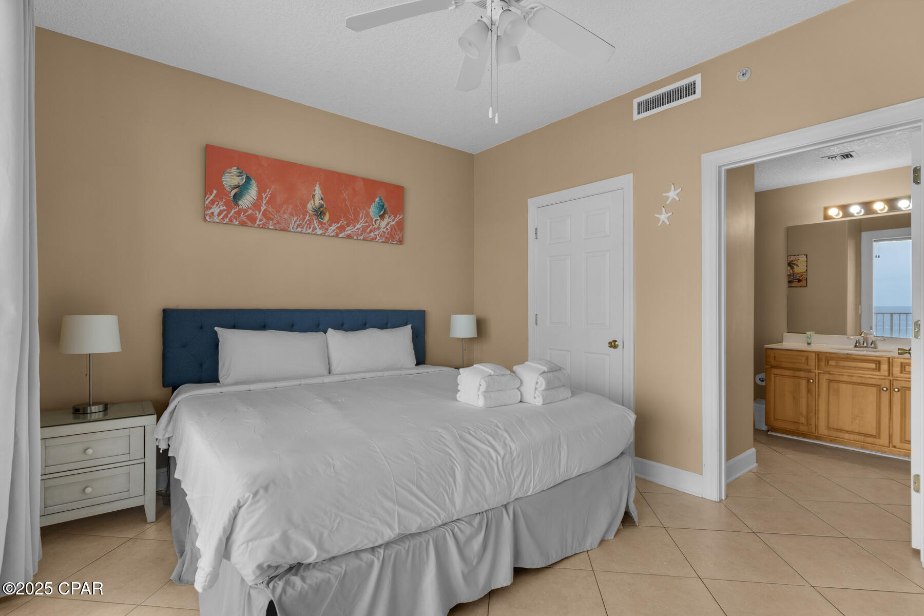 Twin Palms Resort - Residential