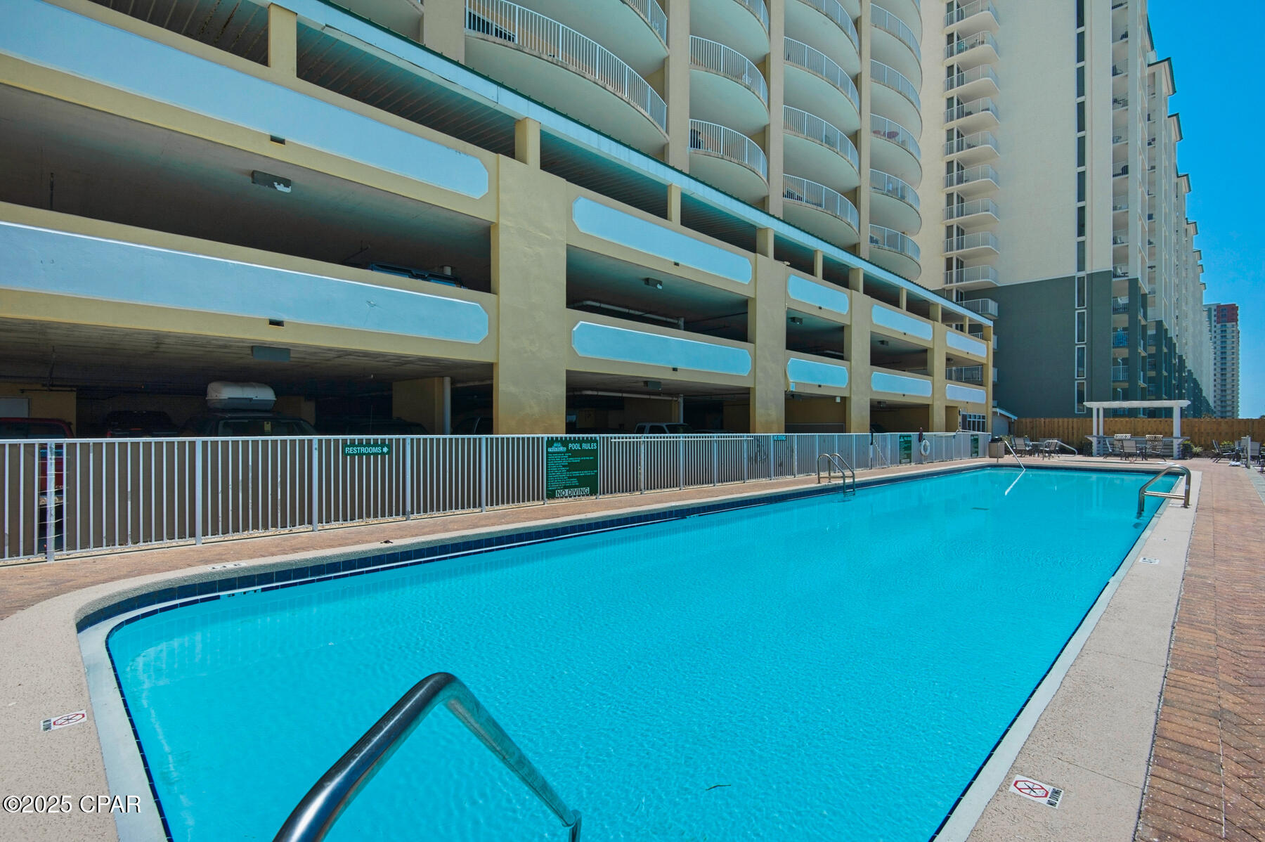 Twin Palms Resort - Residential