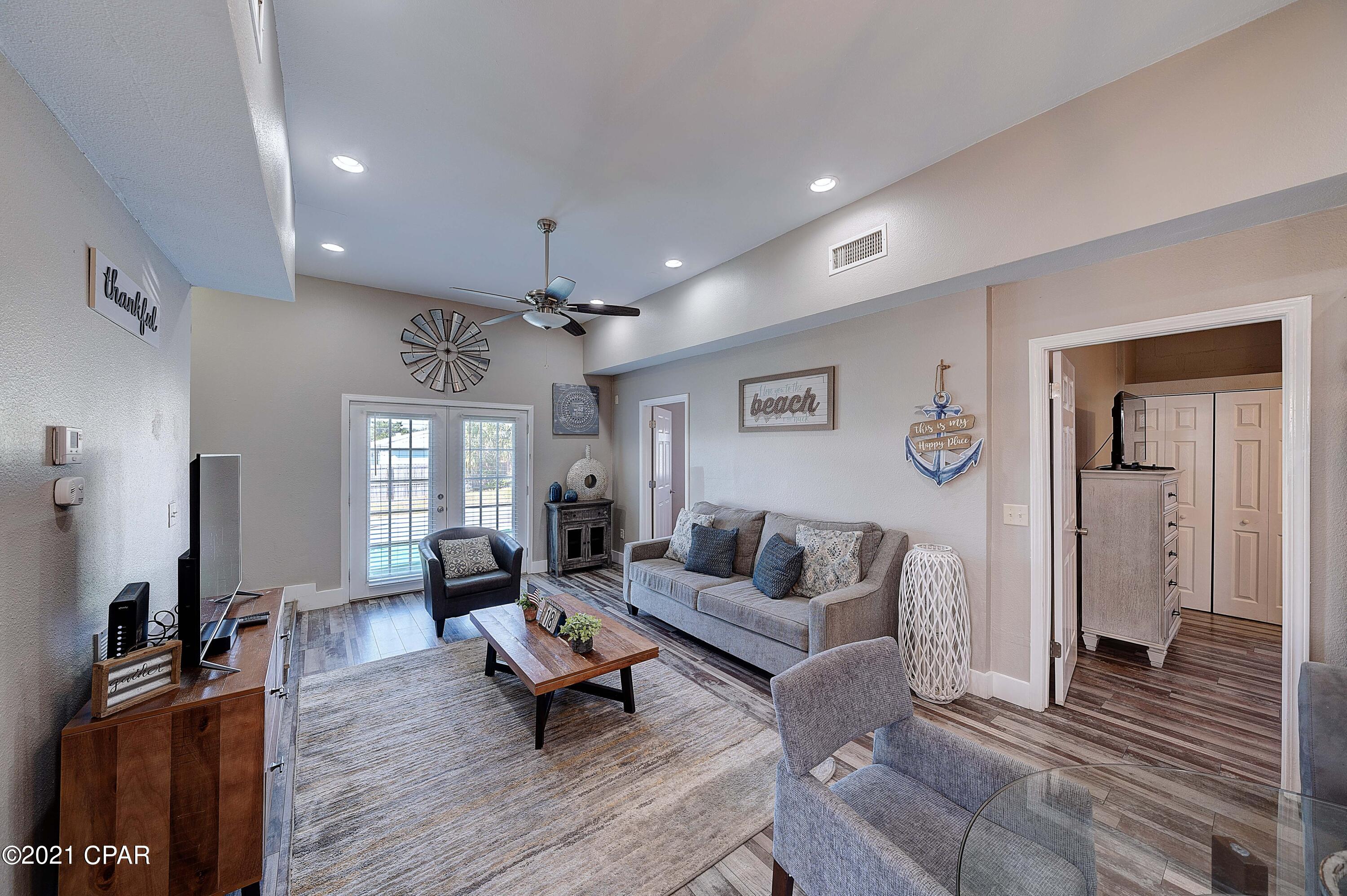 Laguna Beach Estates 5th Add - Residential