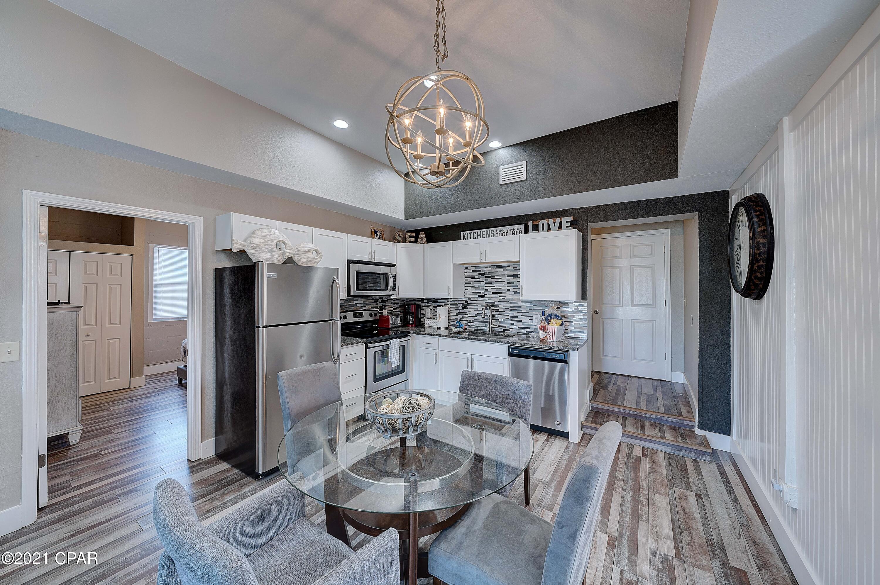 Laguna Beach Estates 5th Add - Residential